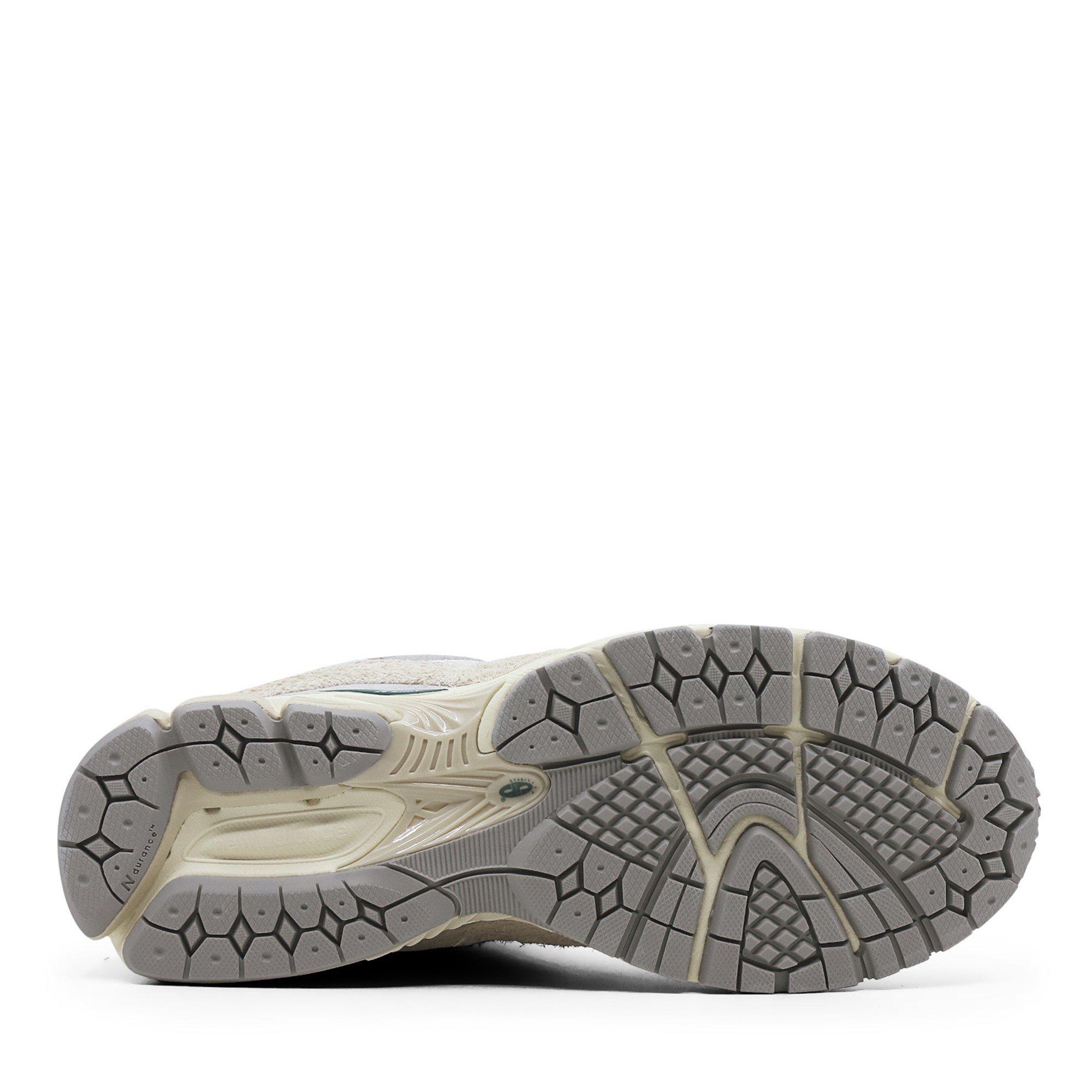 Beige/Grey - New Balance - Balance M2002rv1 D 045 Runners Womens - 5