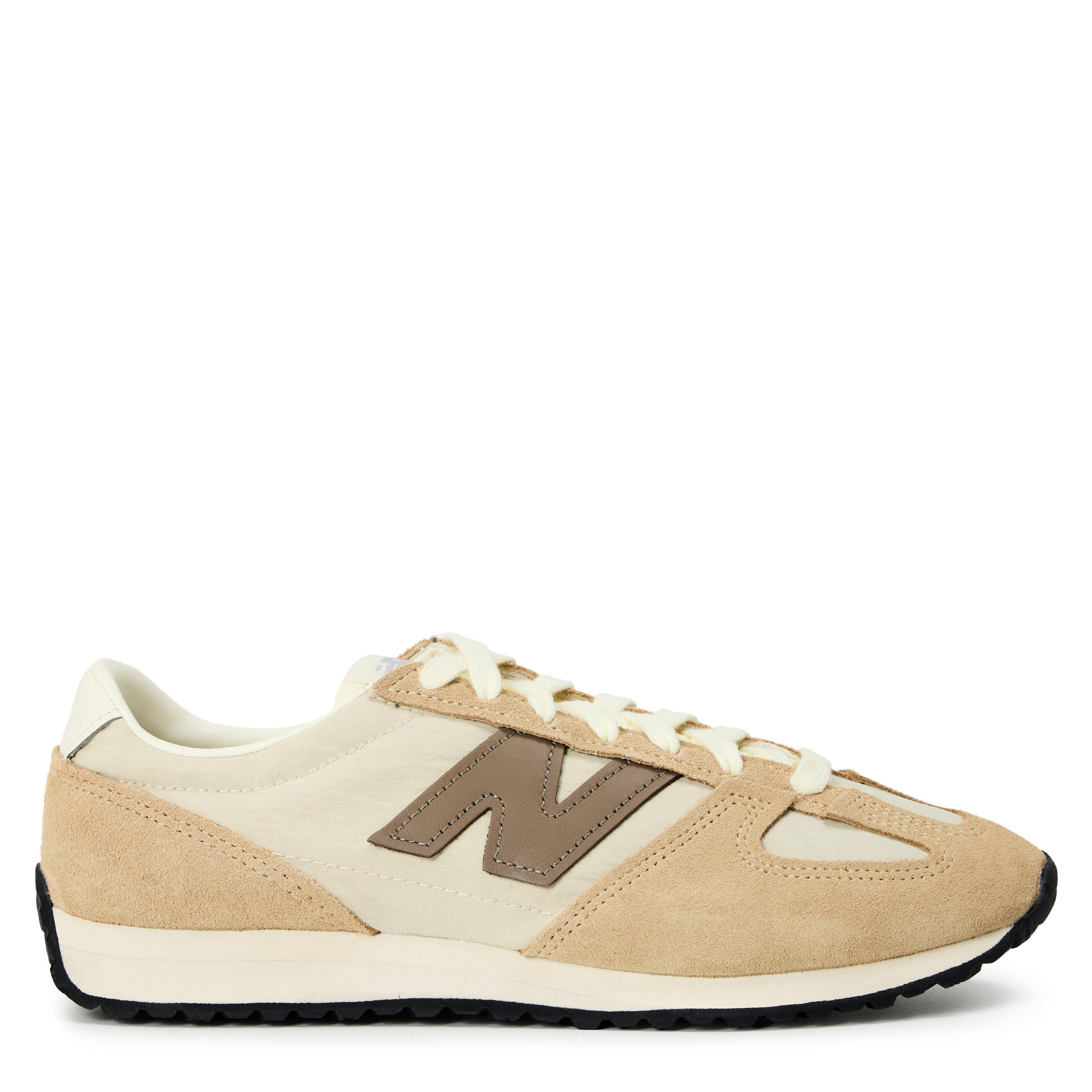 New Balance Women's Nb 471 - Beige/Brown - 7 (40.5)