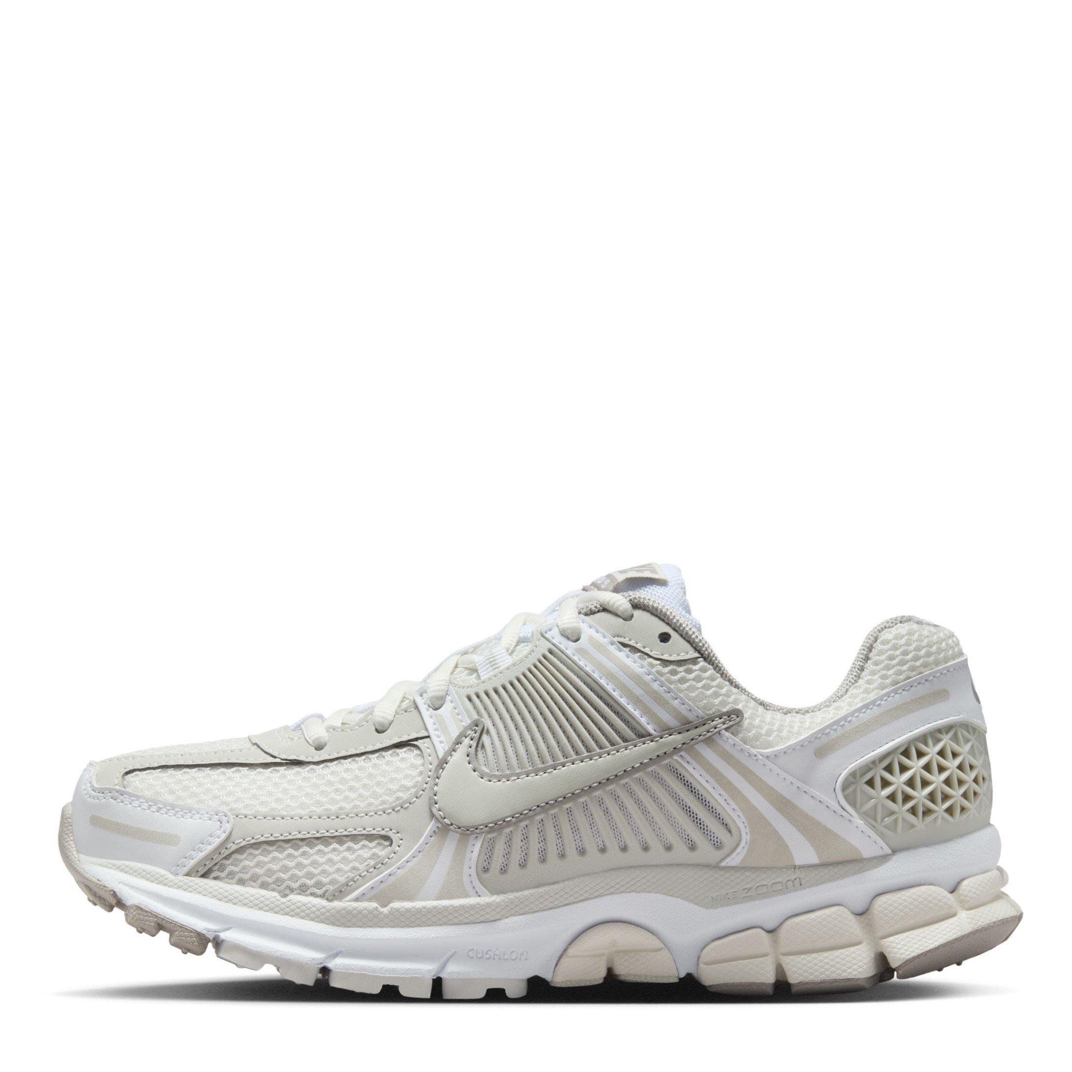 Wht/Light Bone - Nike - Vomero 5 SE Shoes - 2