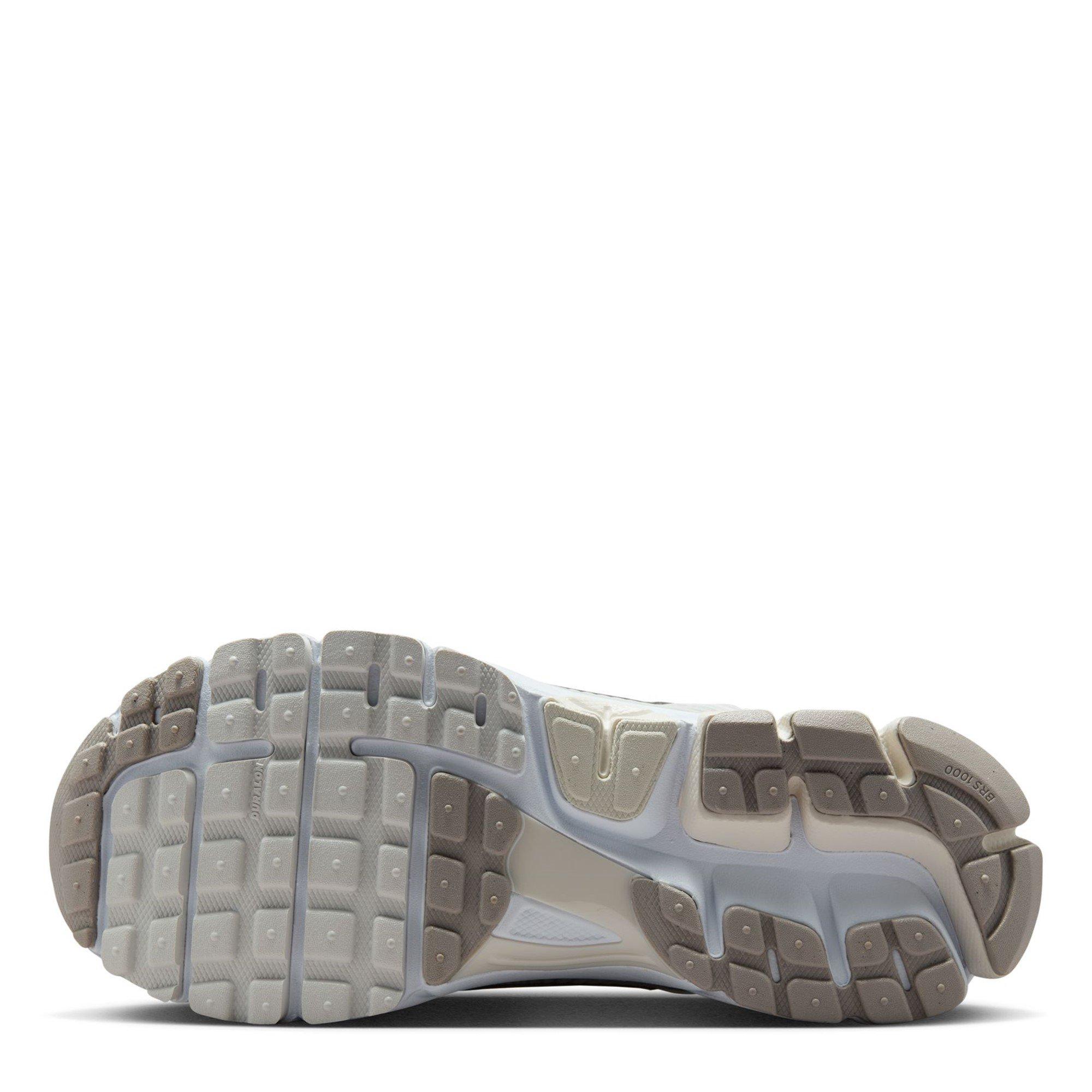 Wht/Light Bone - Nike - Vomero 5 SE Shoes - 8