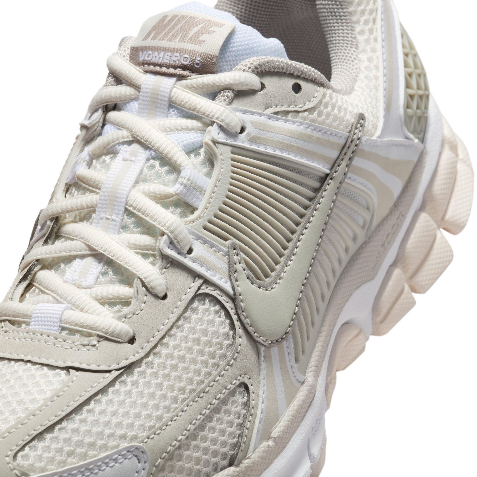 Wht/Light Bone - Nike - Vomero 5 SE Shoes - 9