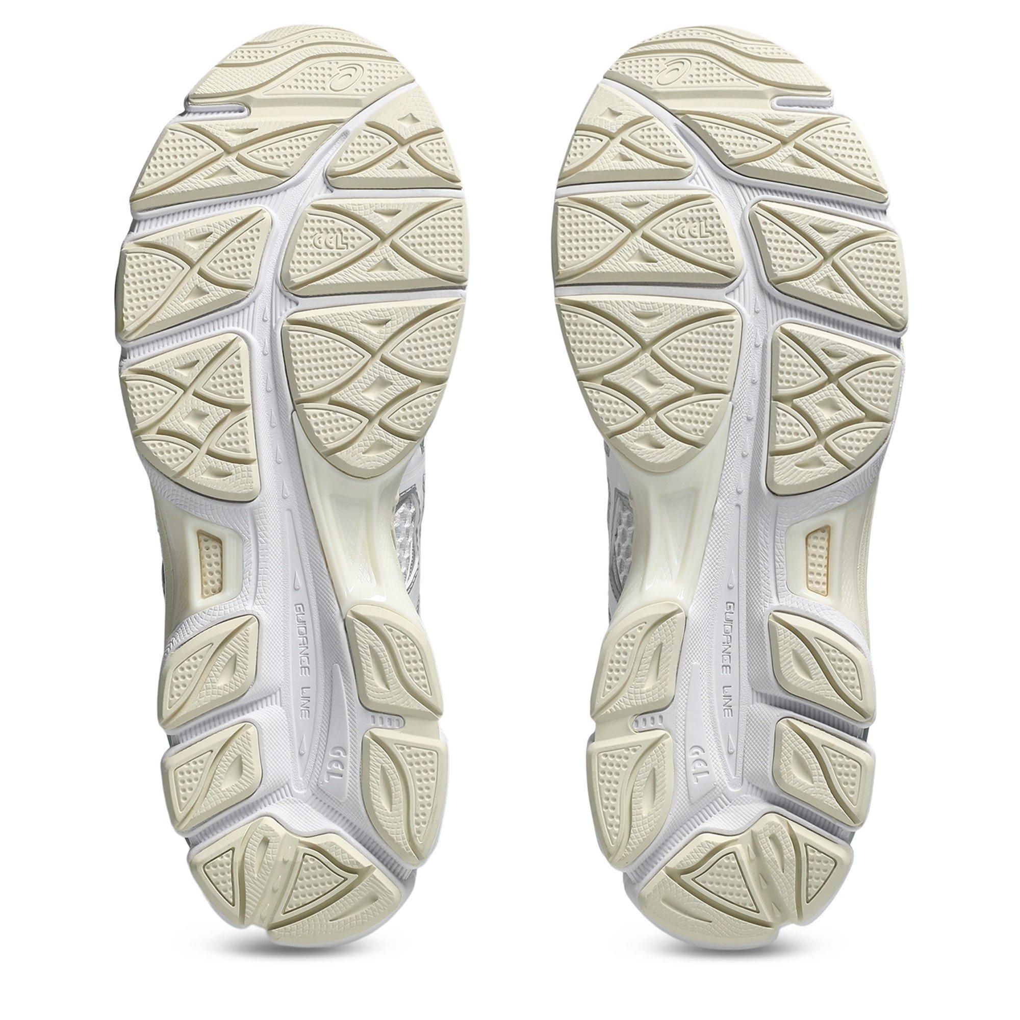 White/White - Asics - Gel-Cumulus 16 Trainers - 3