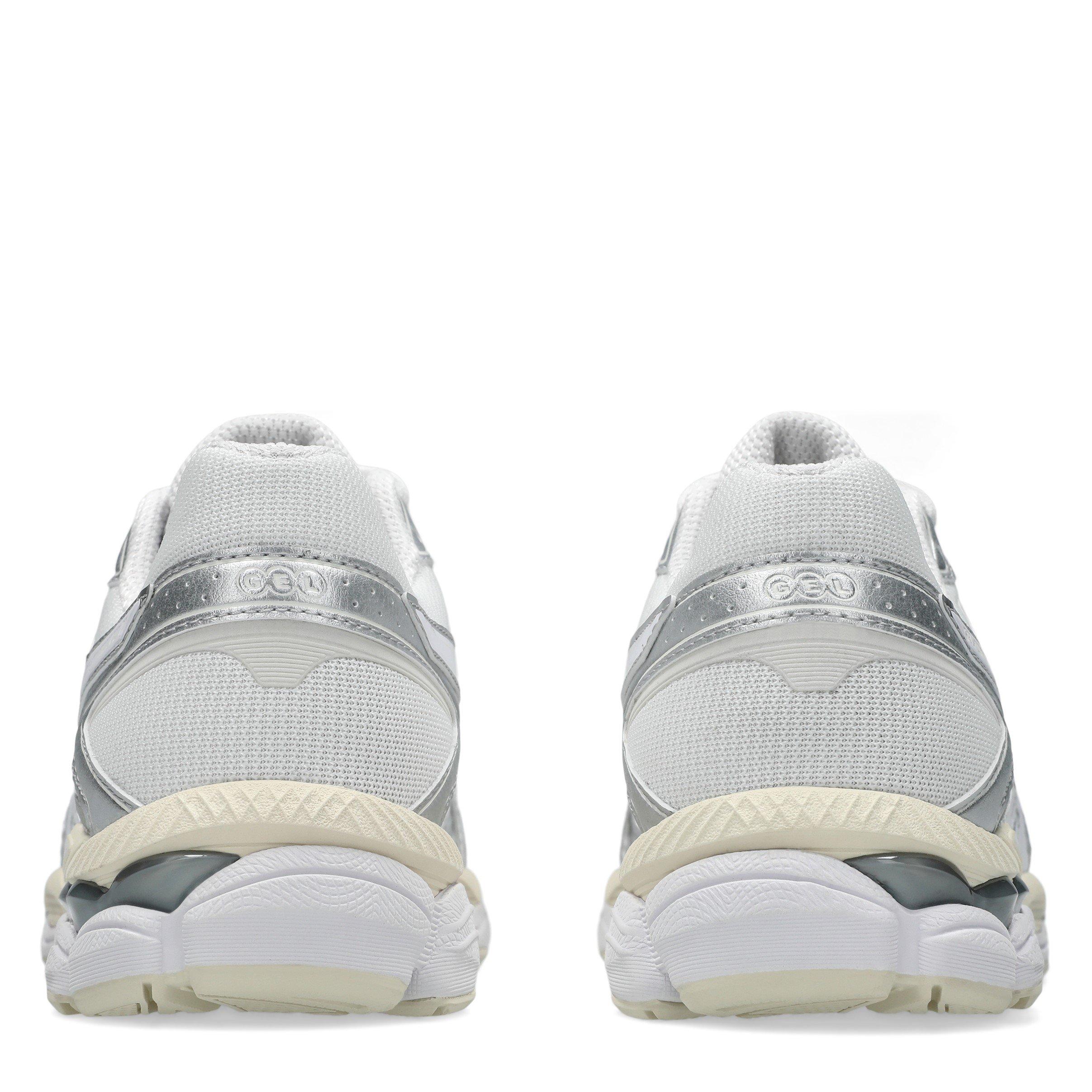 White/White - Asics - Gel-Cumulus 16 Trainers - 7