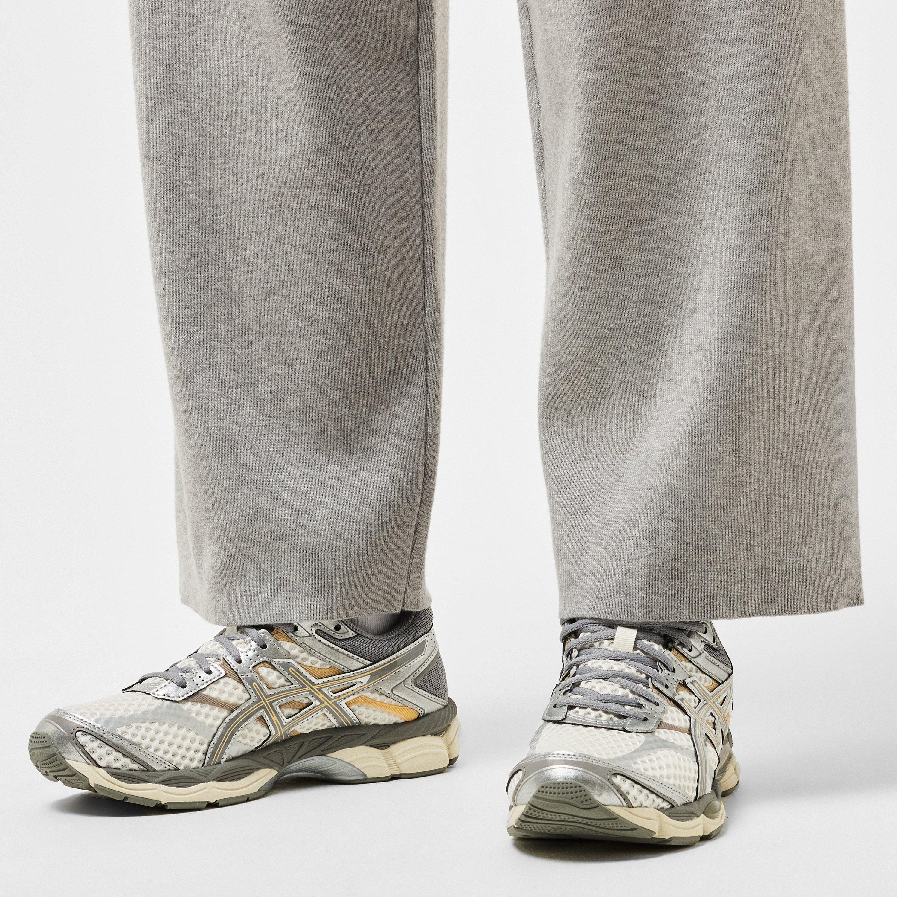 Cream/Clay Grey - Asics - Gel-Cumulus 16 Trainers - 3