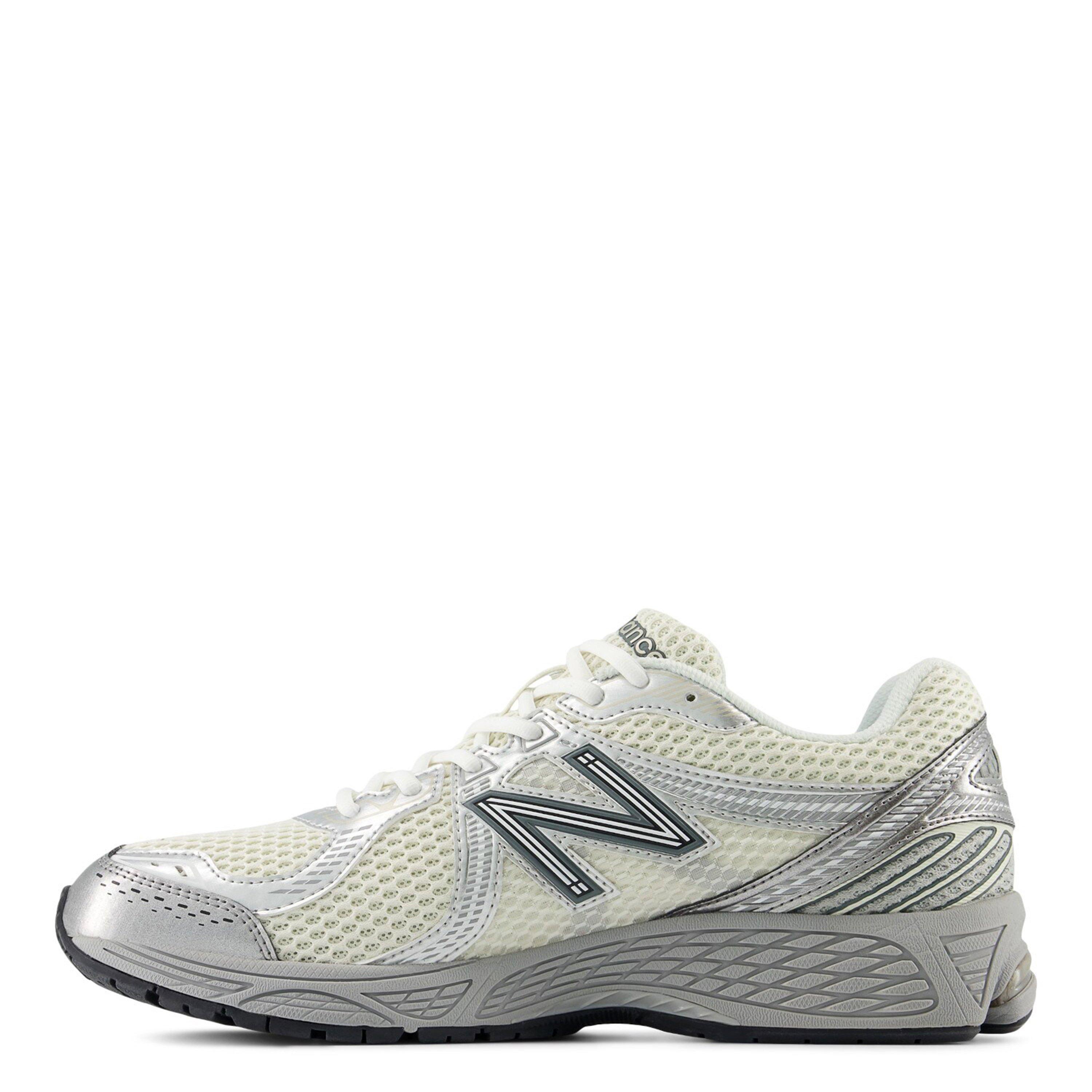Wht/slvr - New Balance - Women's 860v2 Runners - 3