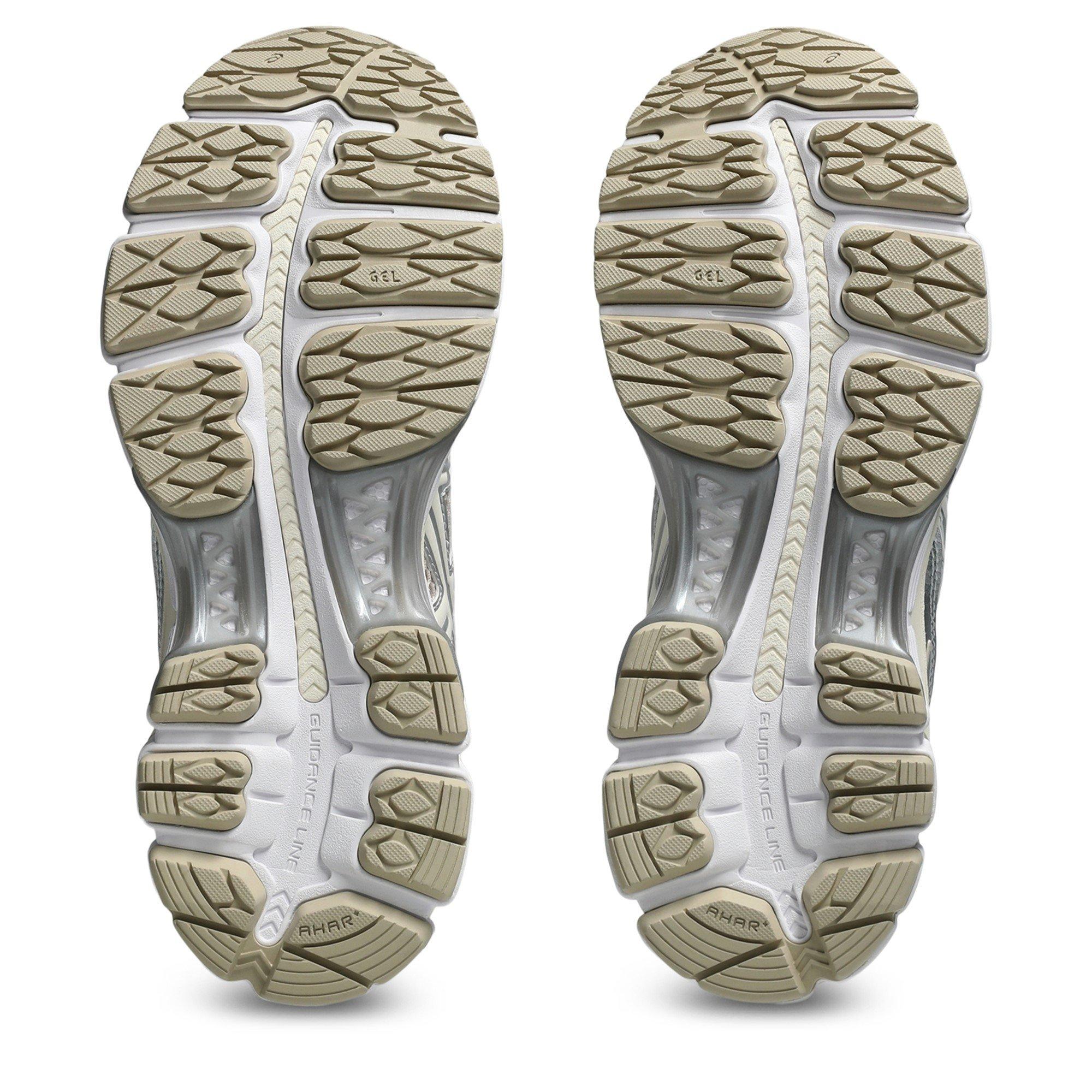 Mnrl Beige/Crm - Asics - Women's Gel Kayano Low-Top Trainers - 3