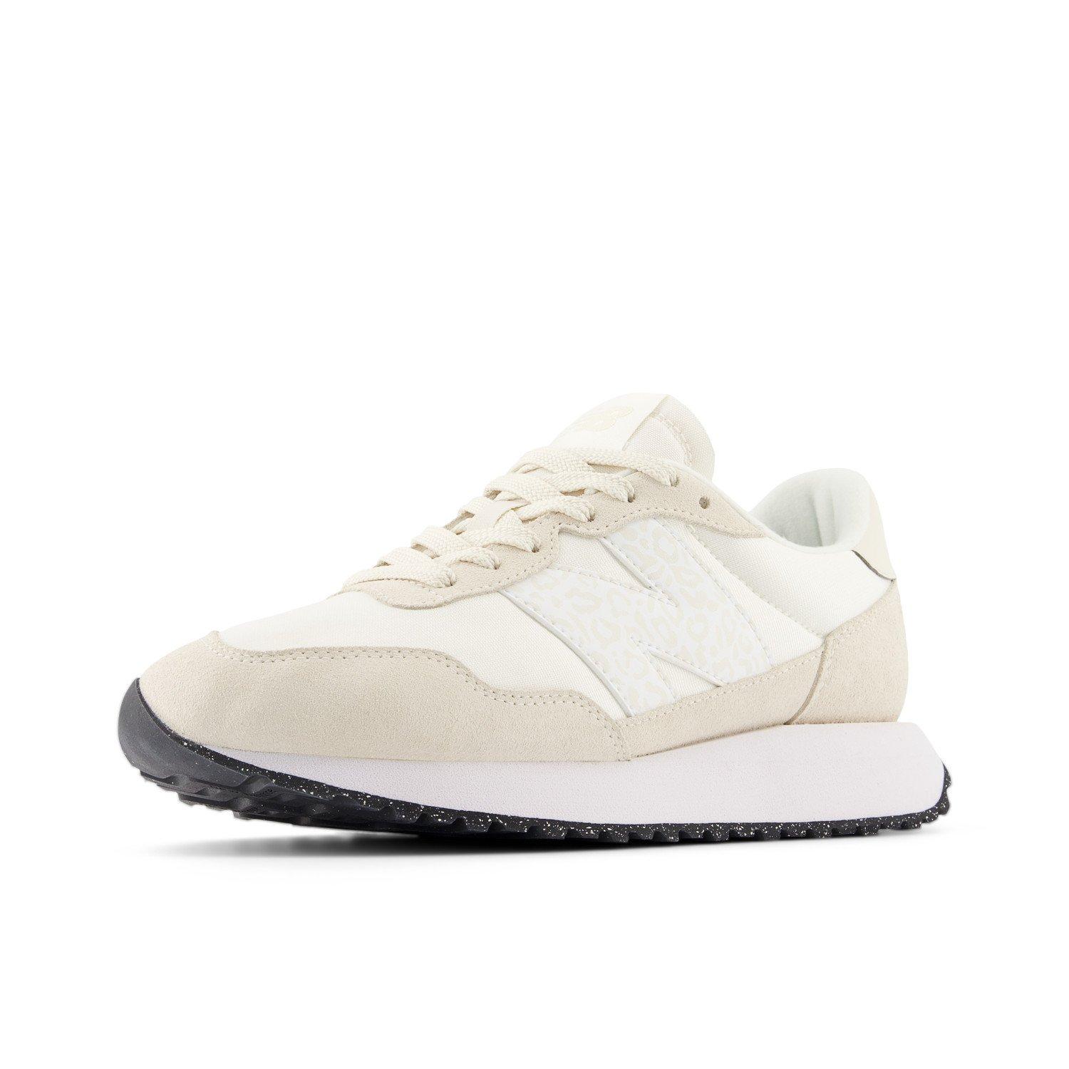 Zee(108) - New Balance - Women's Runners - 8