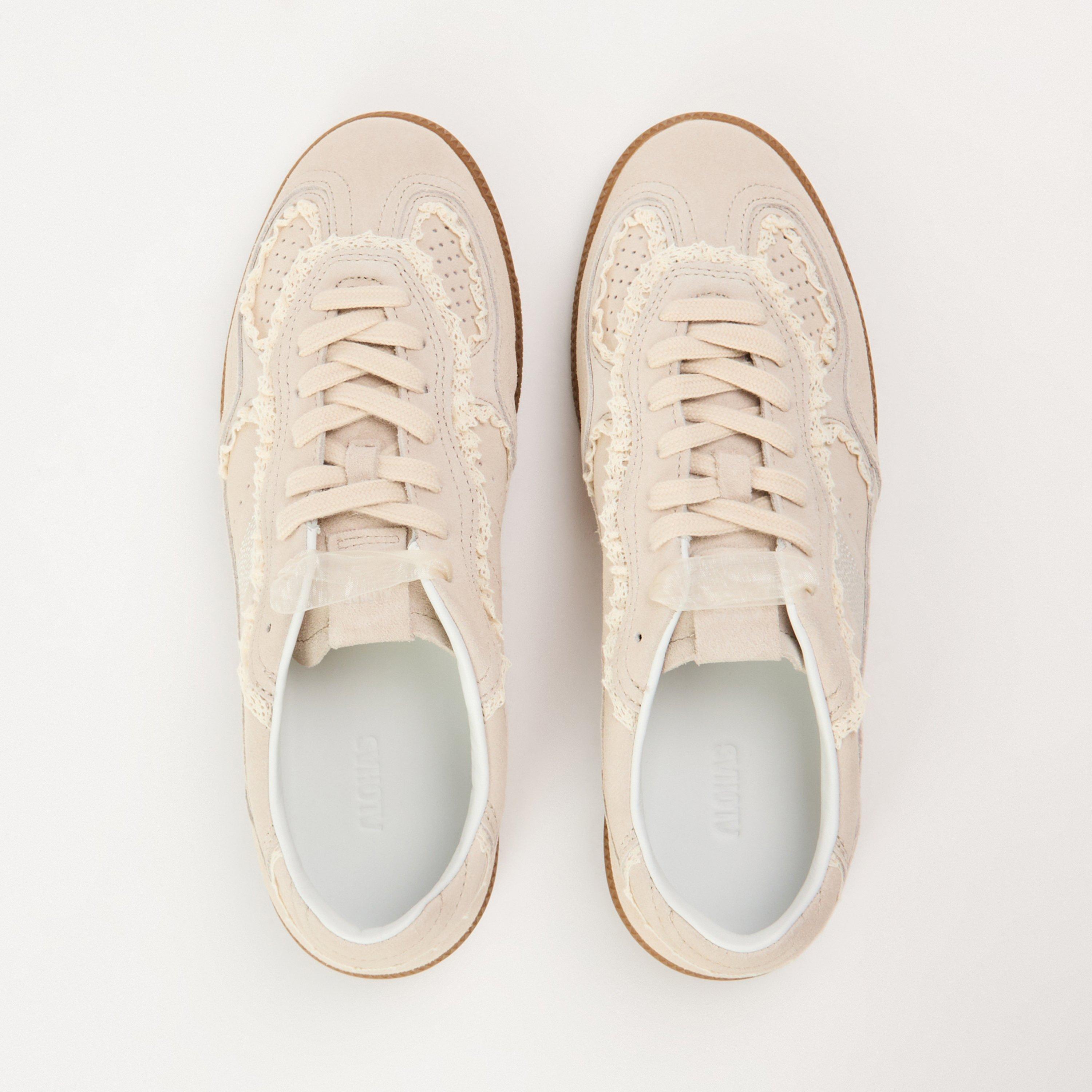 Crochet Cream - Alohas - Women's Low-Top Trainers - 5