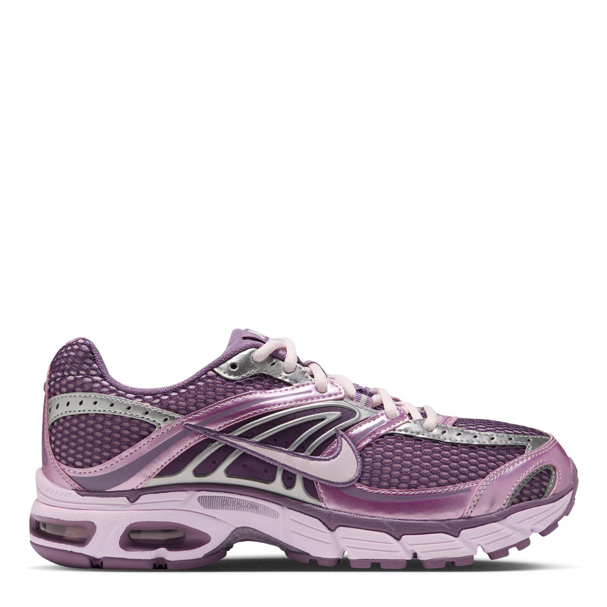 Nike Women's Air Max Moto 2K Runners