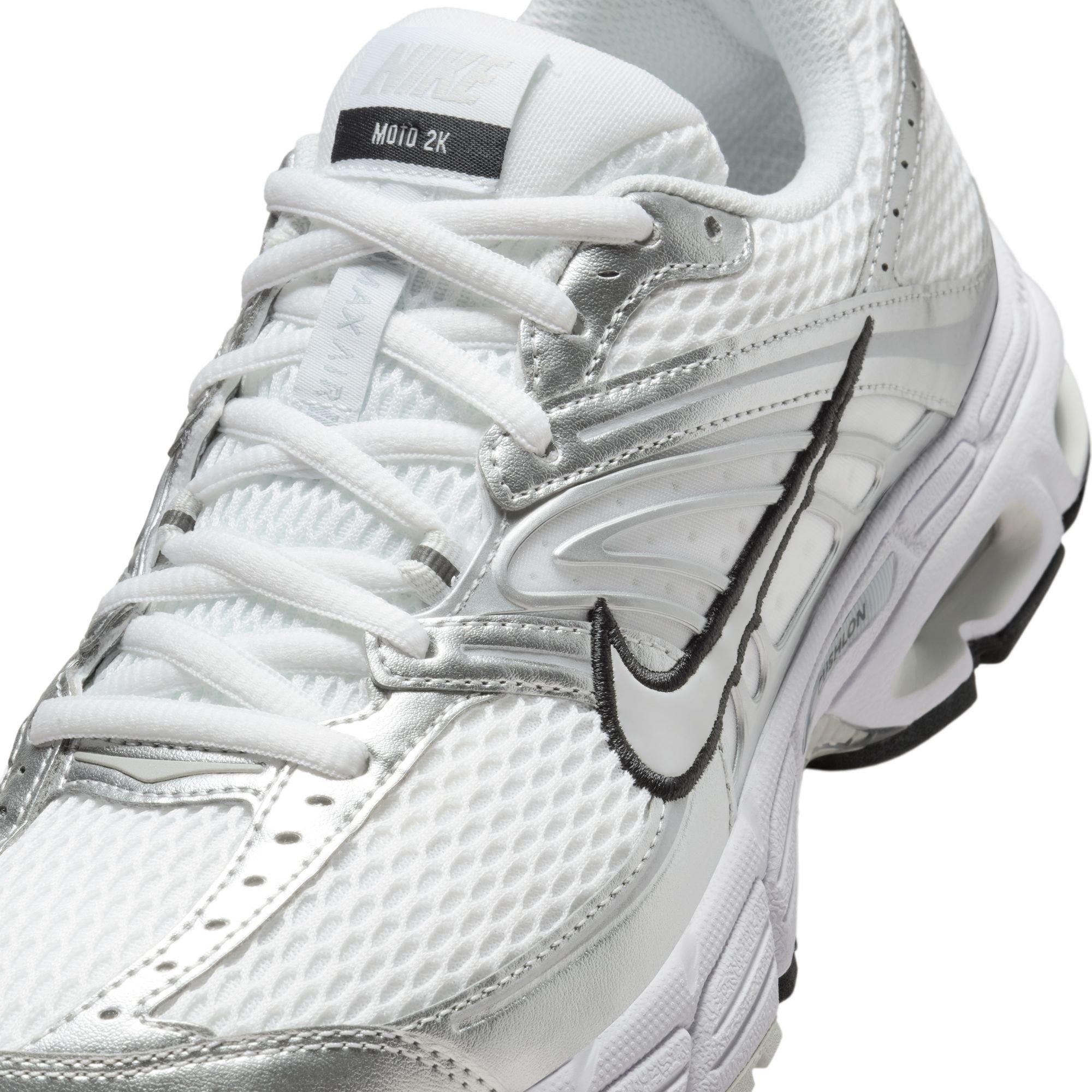 Bijelo/Srebrno/Crno - Nike - Women's Air Max Moto 2K Runners - 7