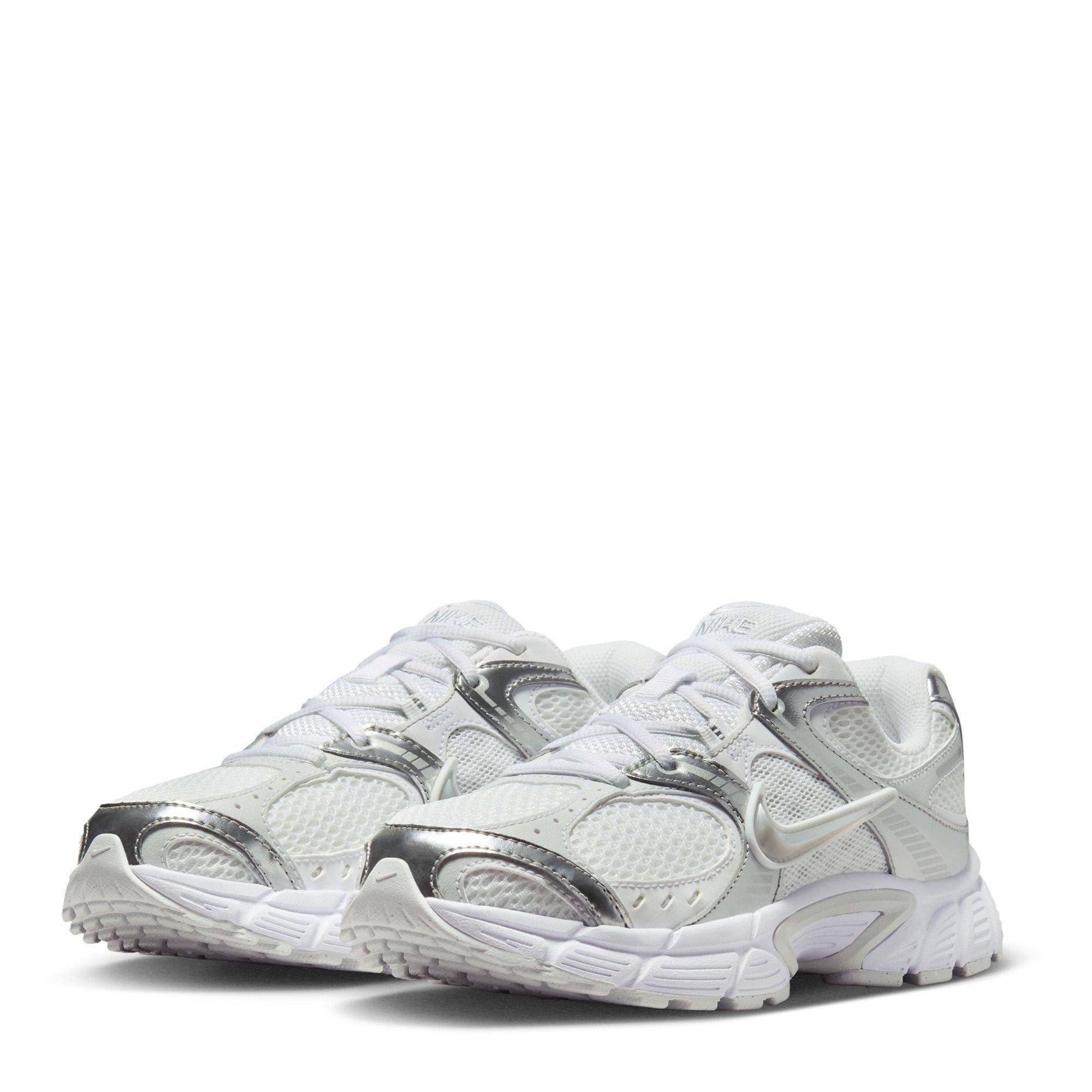 White/Silver - Nike - Women's V5 Runner - 3