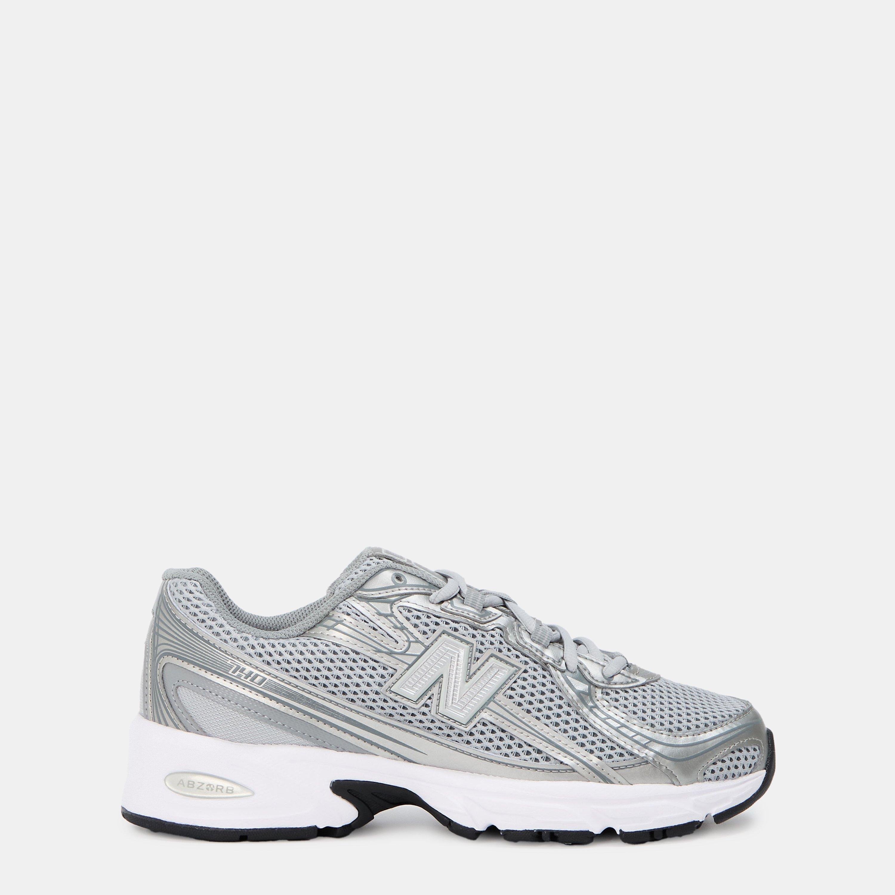 New Balance New Balance 740 Trainers