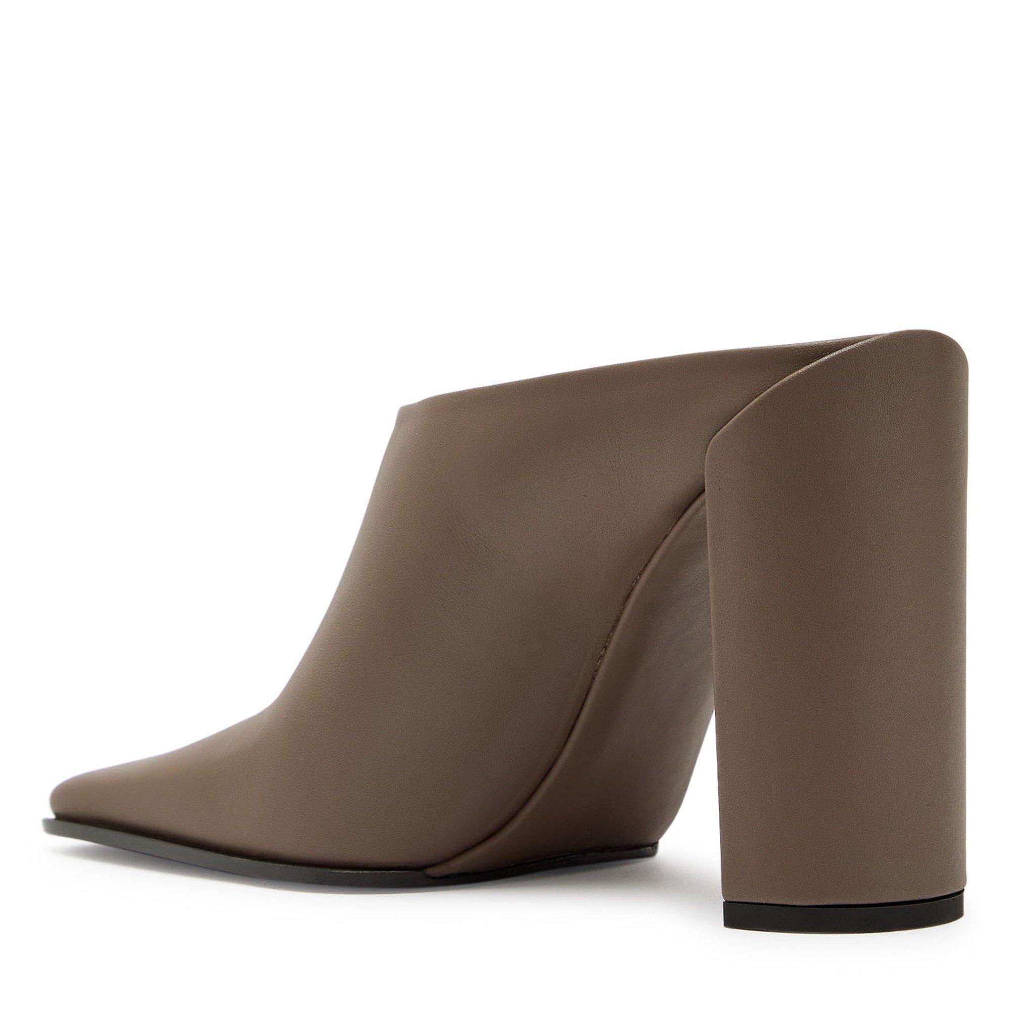 TAUPE - Alaia - Women's Leather Square-Toe Block-Heel Mules - 2