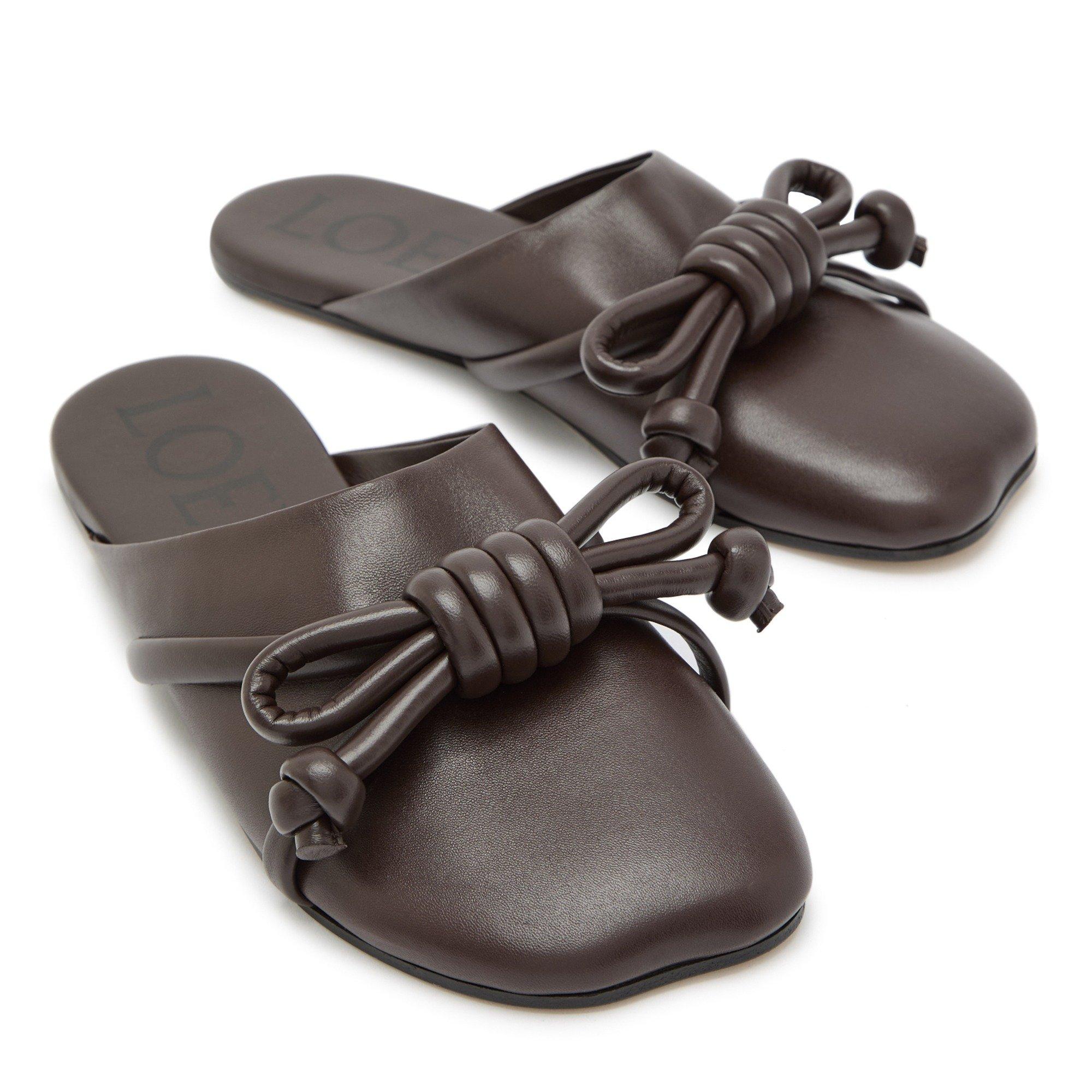 BROWN - LOEWE - Women's Flamenco Knot Leather Flat Mules - 3