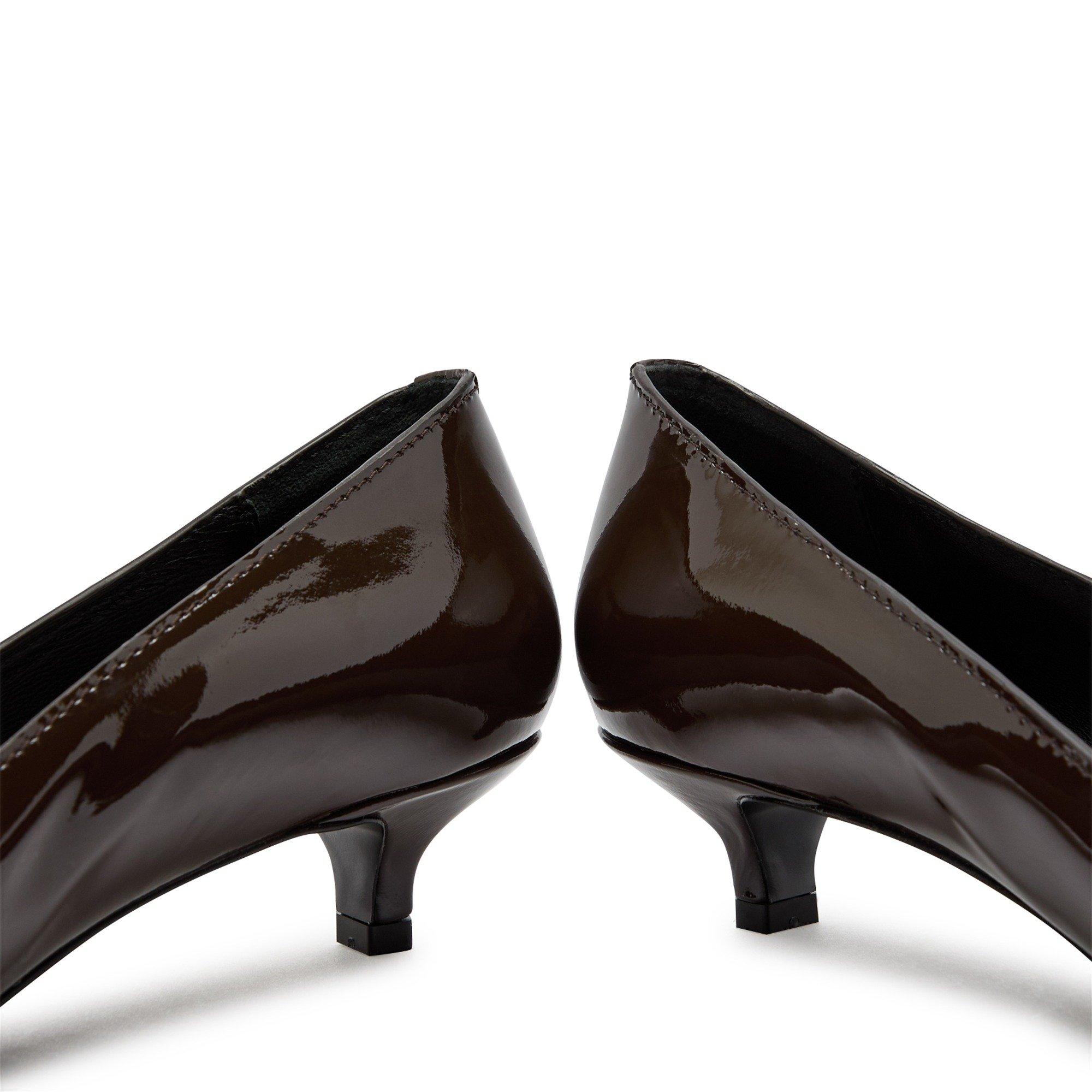 BROWN - Toteme - Patent loafer pumps - 4