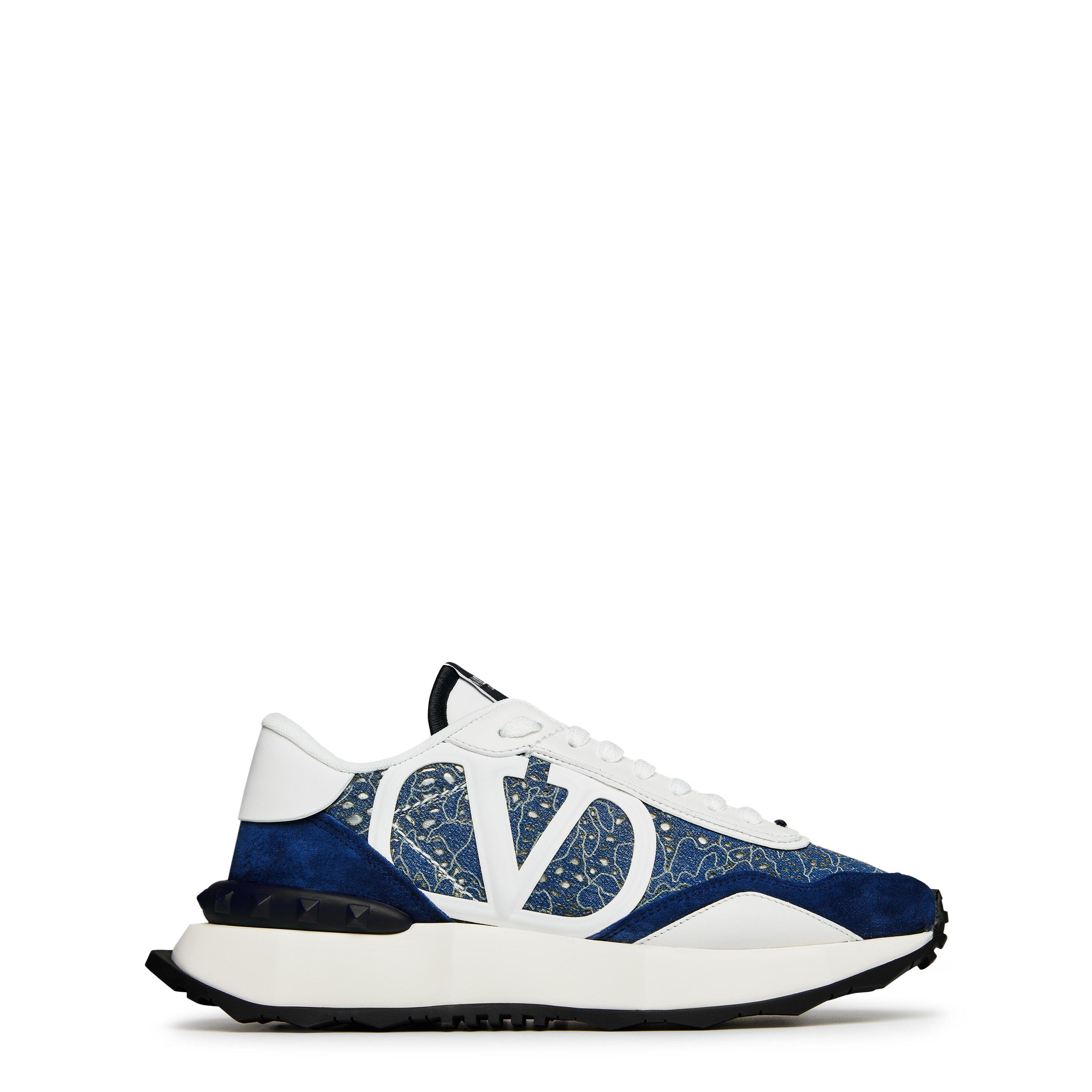【VALENTINO】入手困難★V LOGO レース X メッシュ スニーカー Valentino Garavani Lace And Mesh Lacerunner Sneakers | Saks
