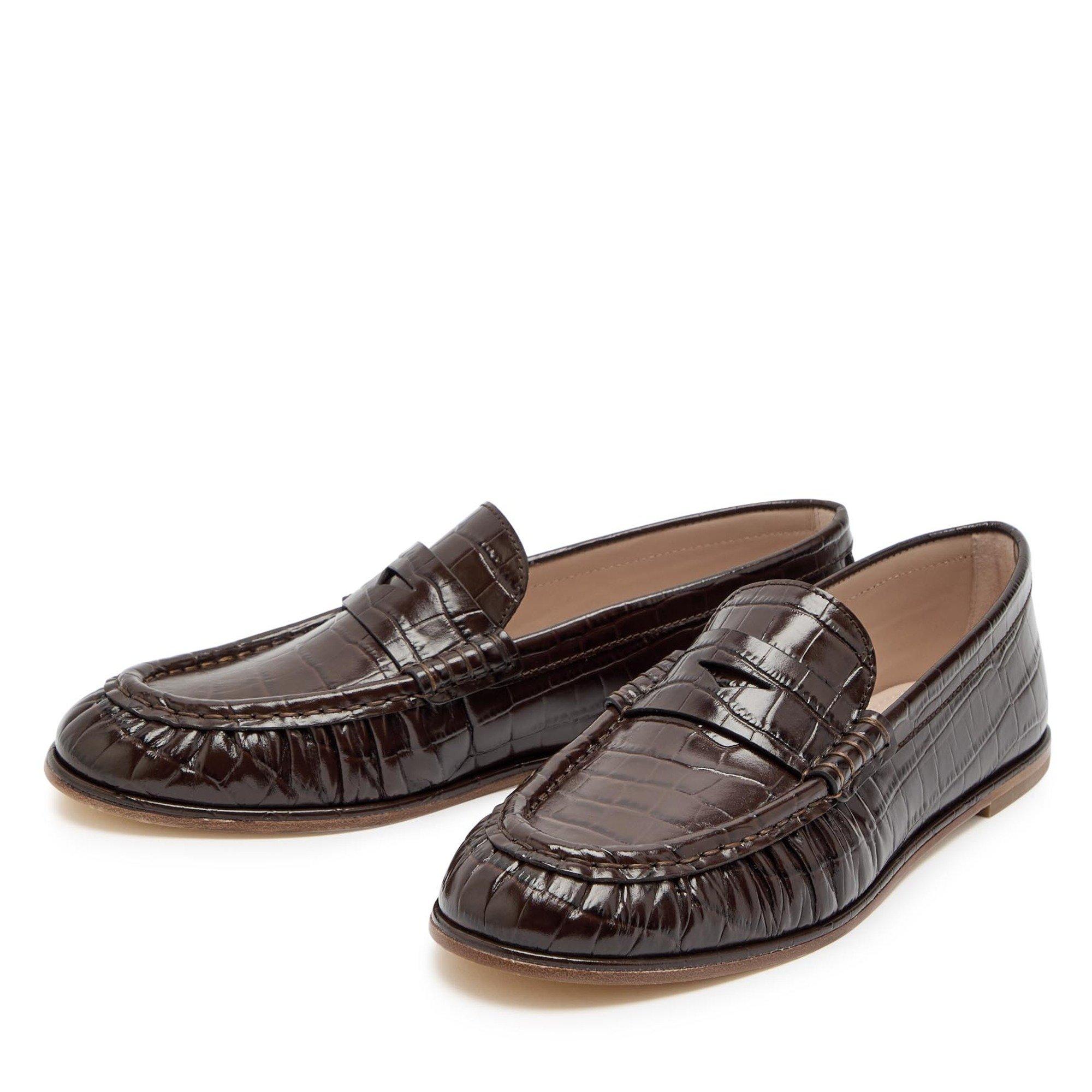 BROWN - Stuart Weitzman - Women's Spencer Crocodile Effect Leather Loafers - 3