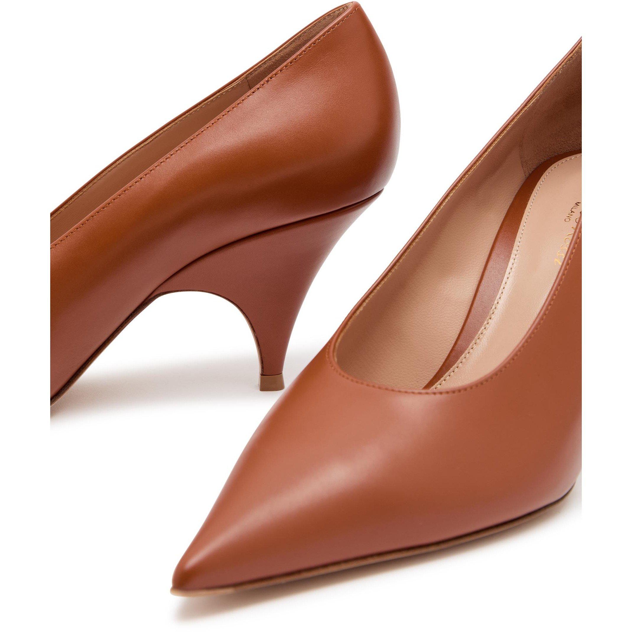 TAN - Gianvito Rossi - Women's Vitello Leather Pointed-Toe Stiletto Heels - 5