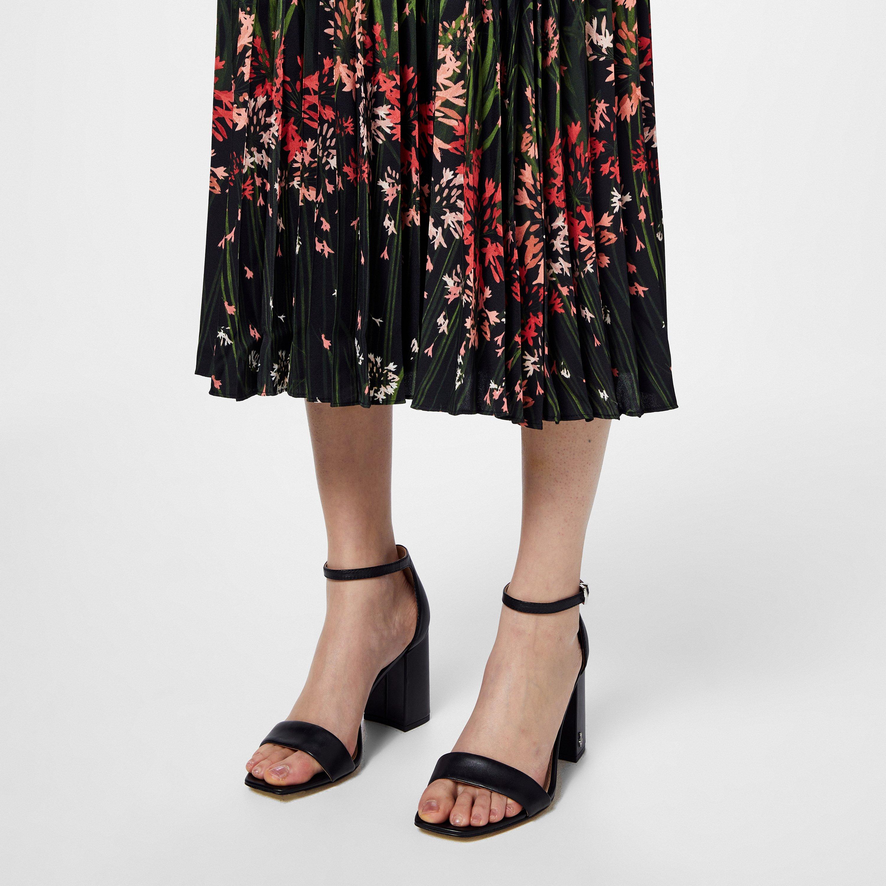 Black - Sam Edelman - Daniella Block Heel - 2