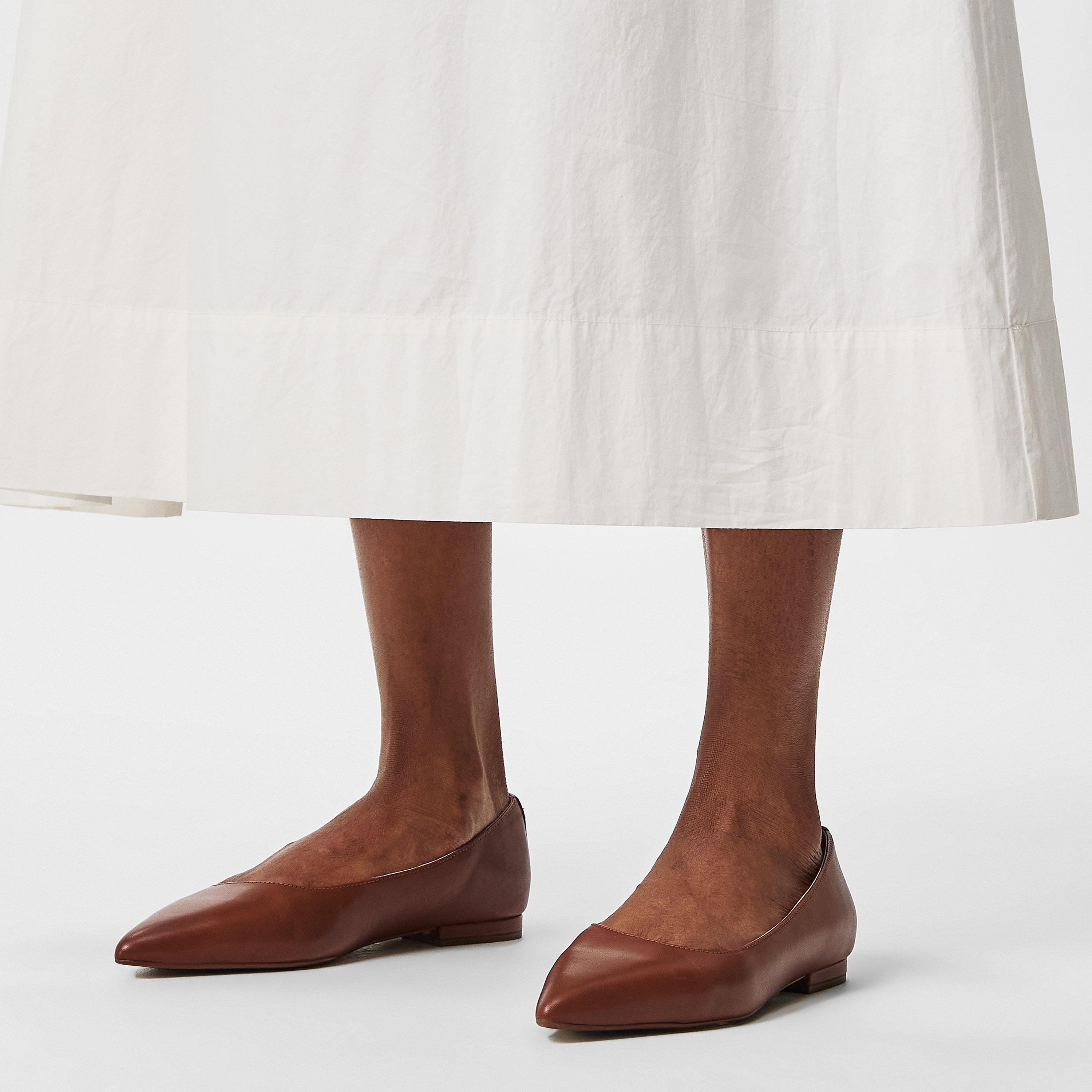 Deep Saddle Tan - Lauren by Ralph Lauren - Women's Pointed Ballet Pumps - 3