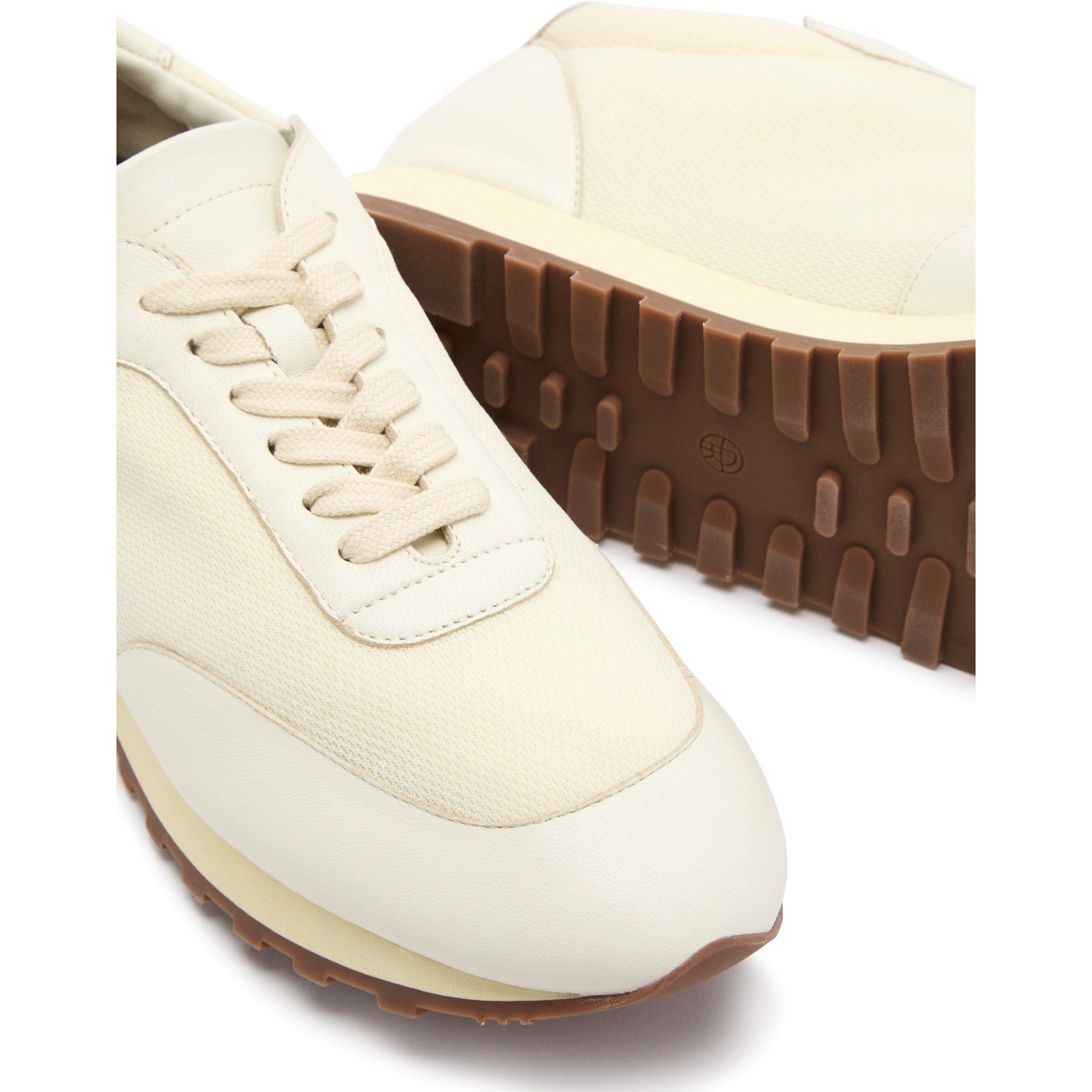 WHITE AND OTHER - The Row - OWEN RUNNER09 - 4