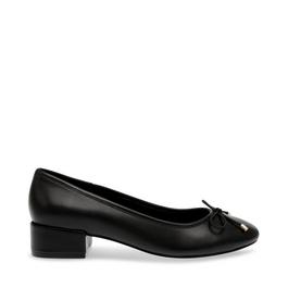 Steve Madden Cherish Flat Shoe