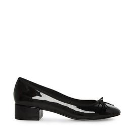 Steve Madden Cherish Flat Shoe