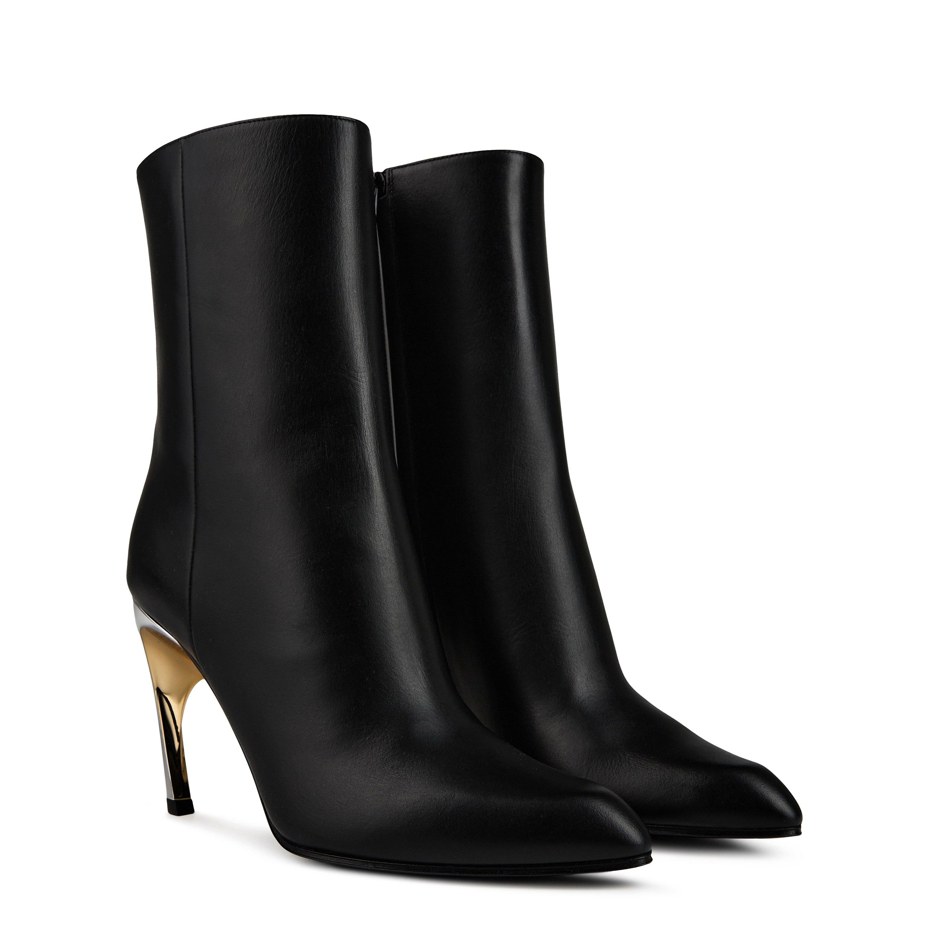 【関税込み】Pointed-toe Ankle Boots - Alexander Mcqueen - Le Alexander McQueen pointed-toe Ankle Boots | Black | FARFETCH