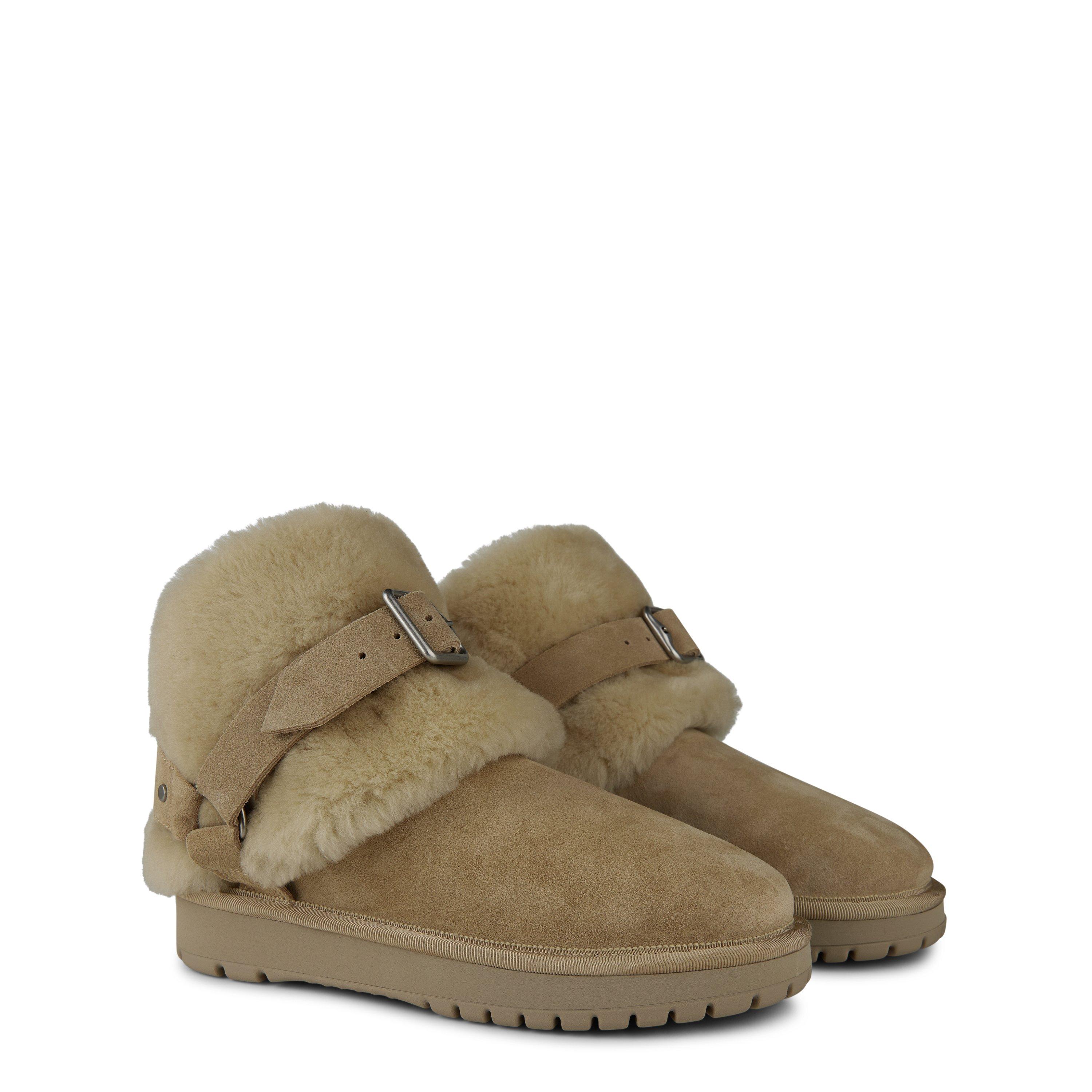 Burberry | Chubby Snug Boots | Snug Boots | Cruise Fashion