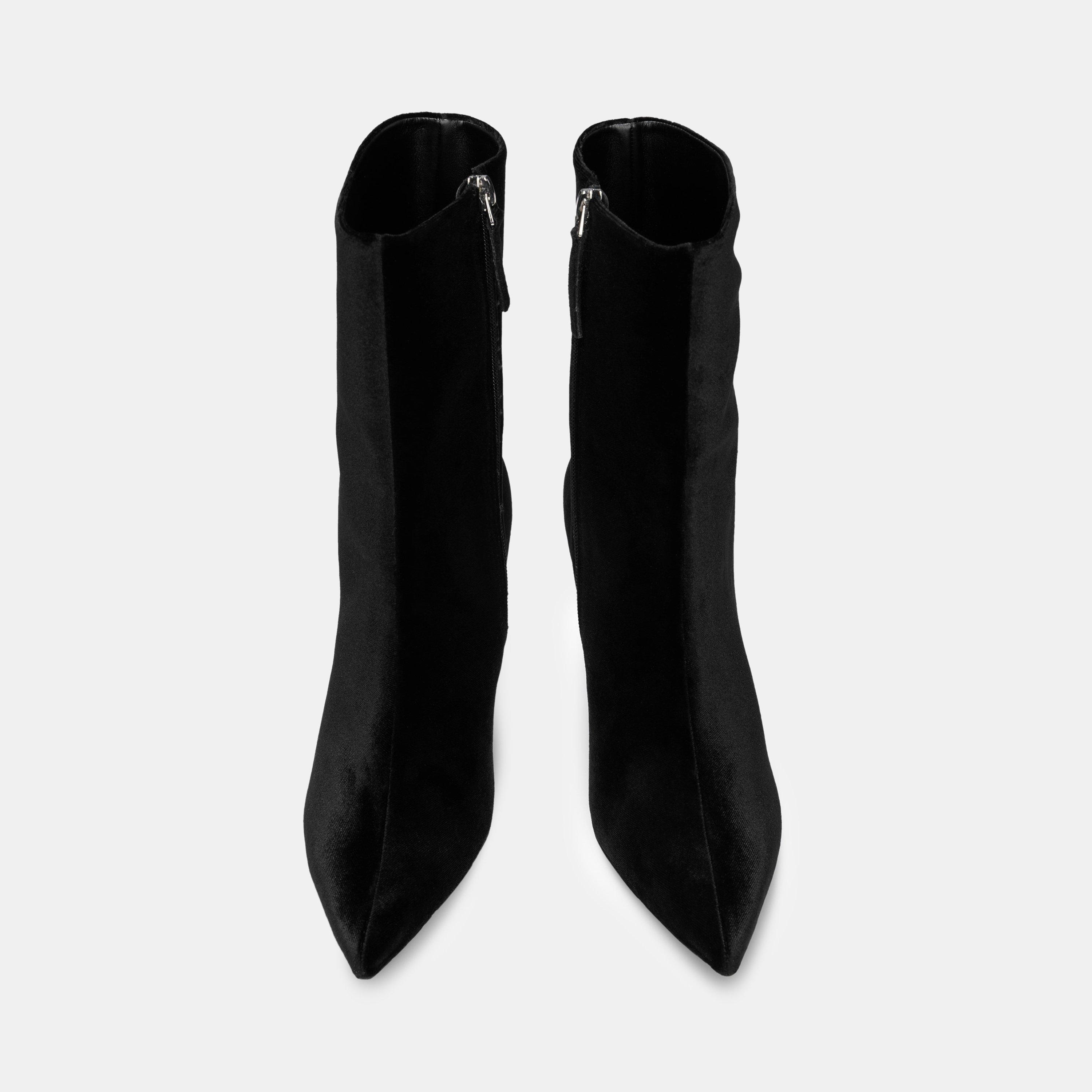 Black - Hugo - Women's Katniss Heeled Ankle Boots - 5