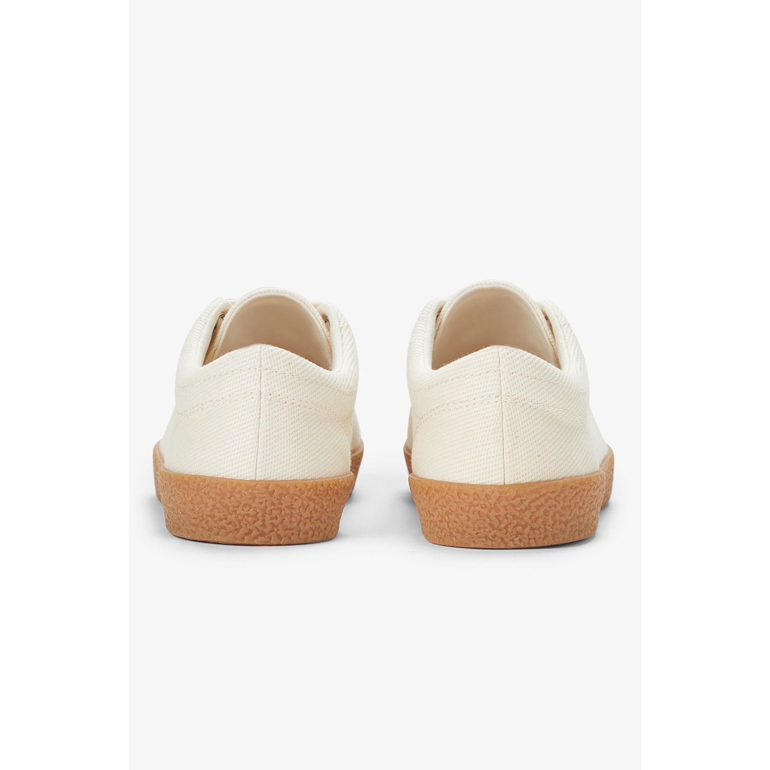 560 Ecru - Fred Perry - Men's Baseline Twill Canvas Trainers - 4