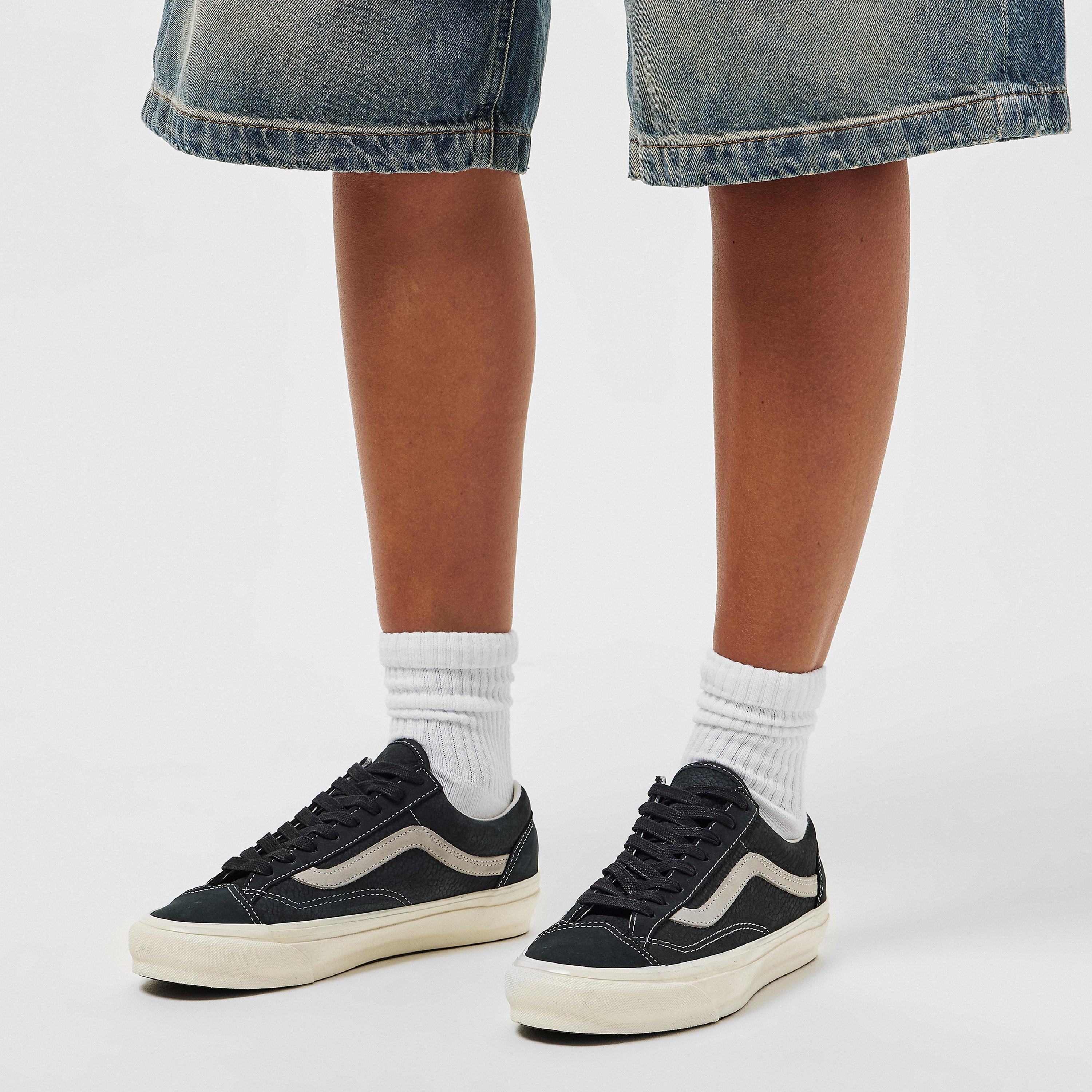 Le Marais Black - Vans - Women's Old Skool Le Marais Black Canvas Low Trainers - 3