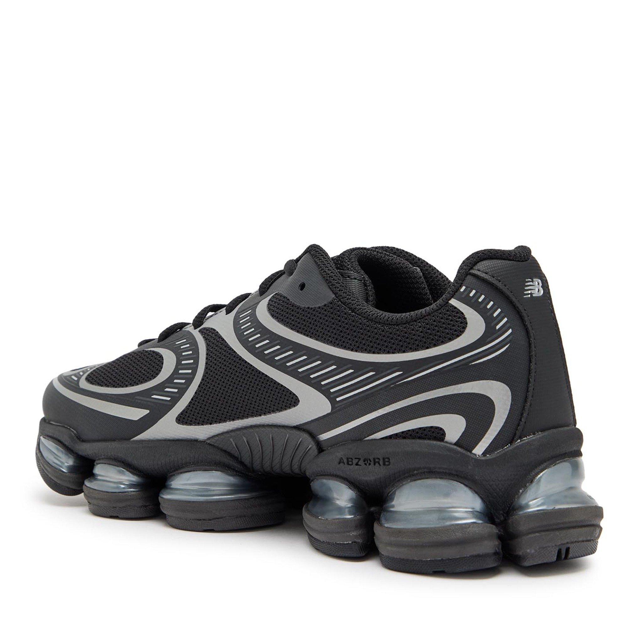 BLACK AND SILVE - New Balance - Men's 2000 Low-Top Trainers - 2