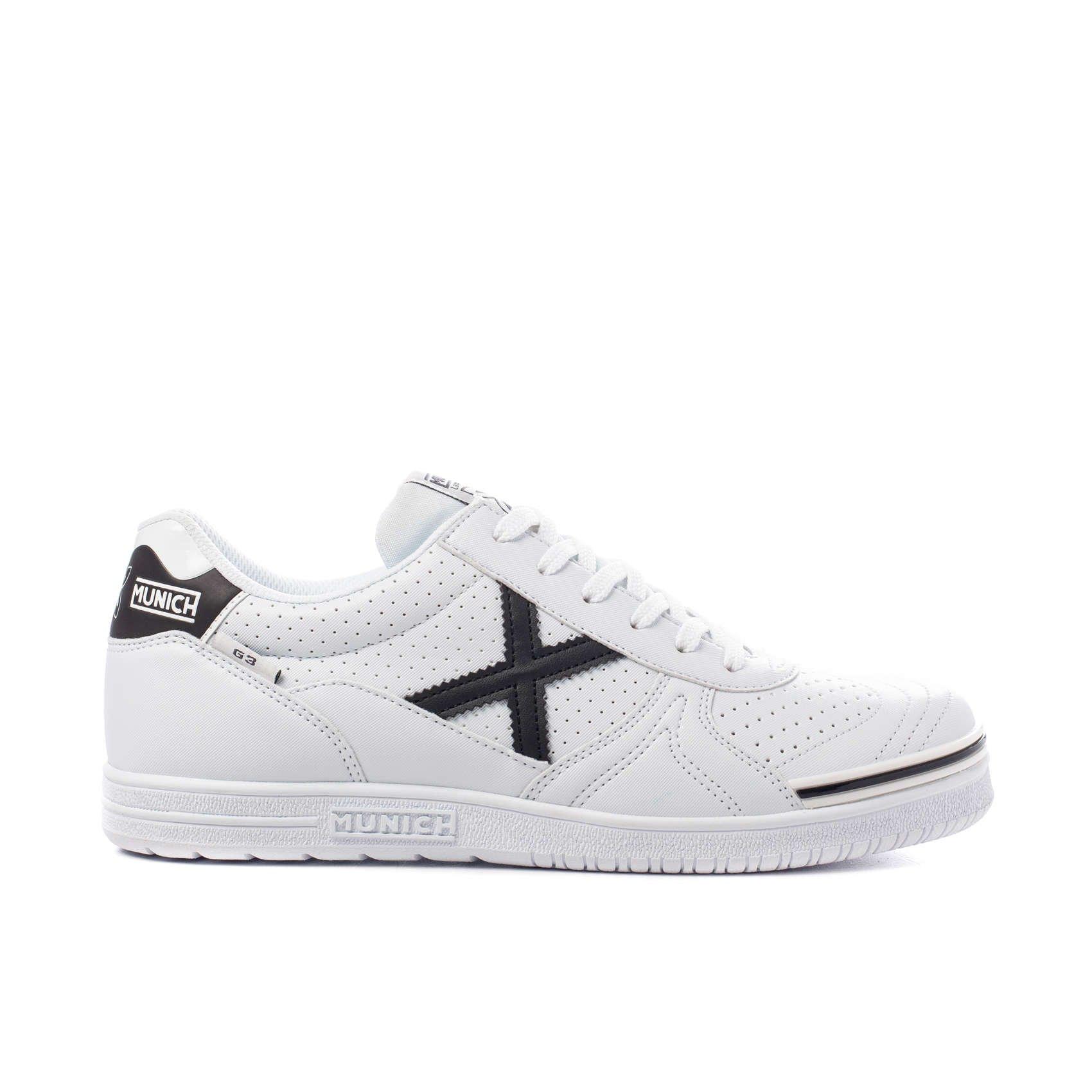 Munich Men's G3 Profit Indoor Football Shoes - White/Black - 6.5 (40)