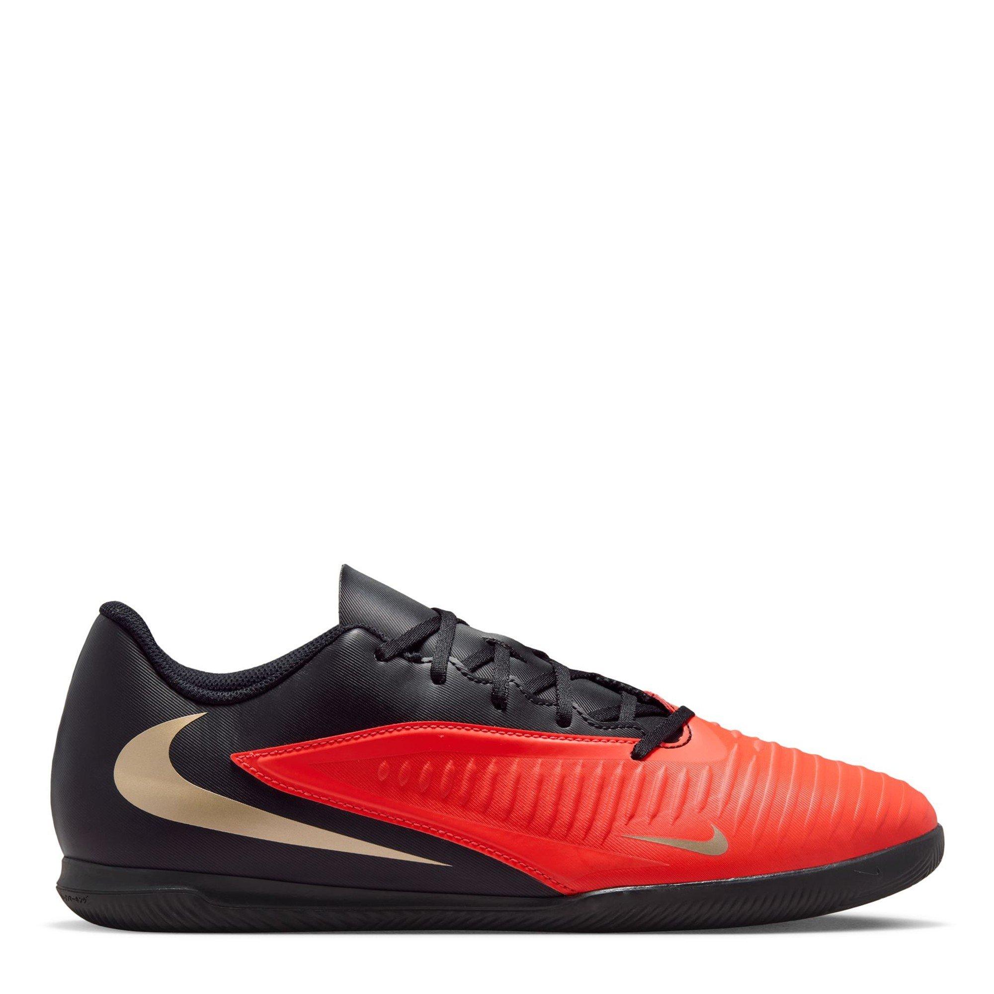 Nike Phantom 6 Low Club Indoor Football Boots