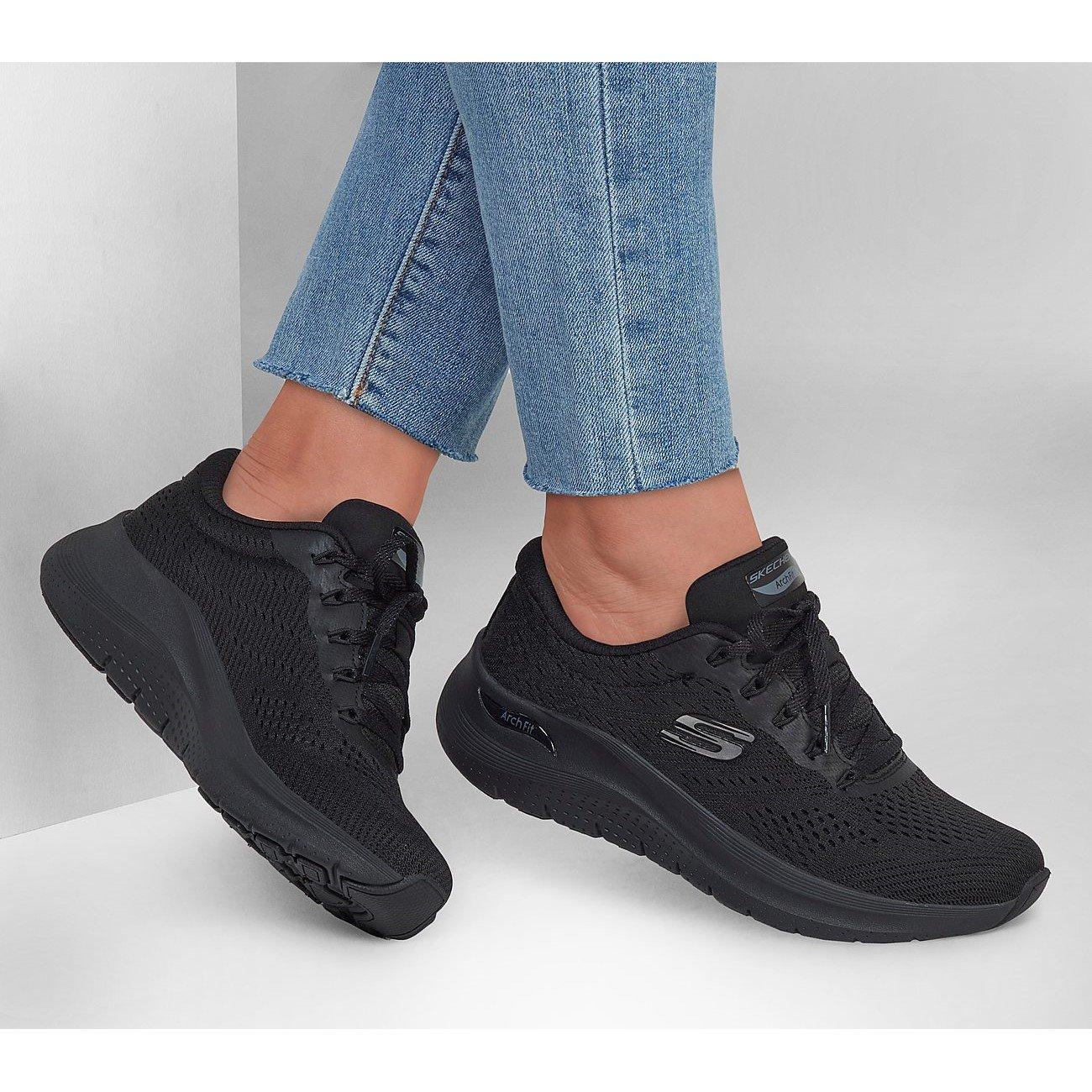 Black - Skechers - Classic Low-Top Trainers - 6