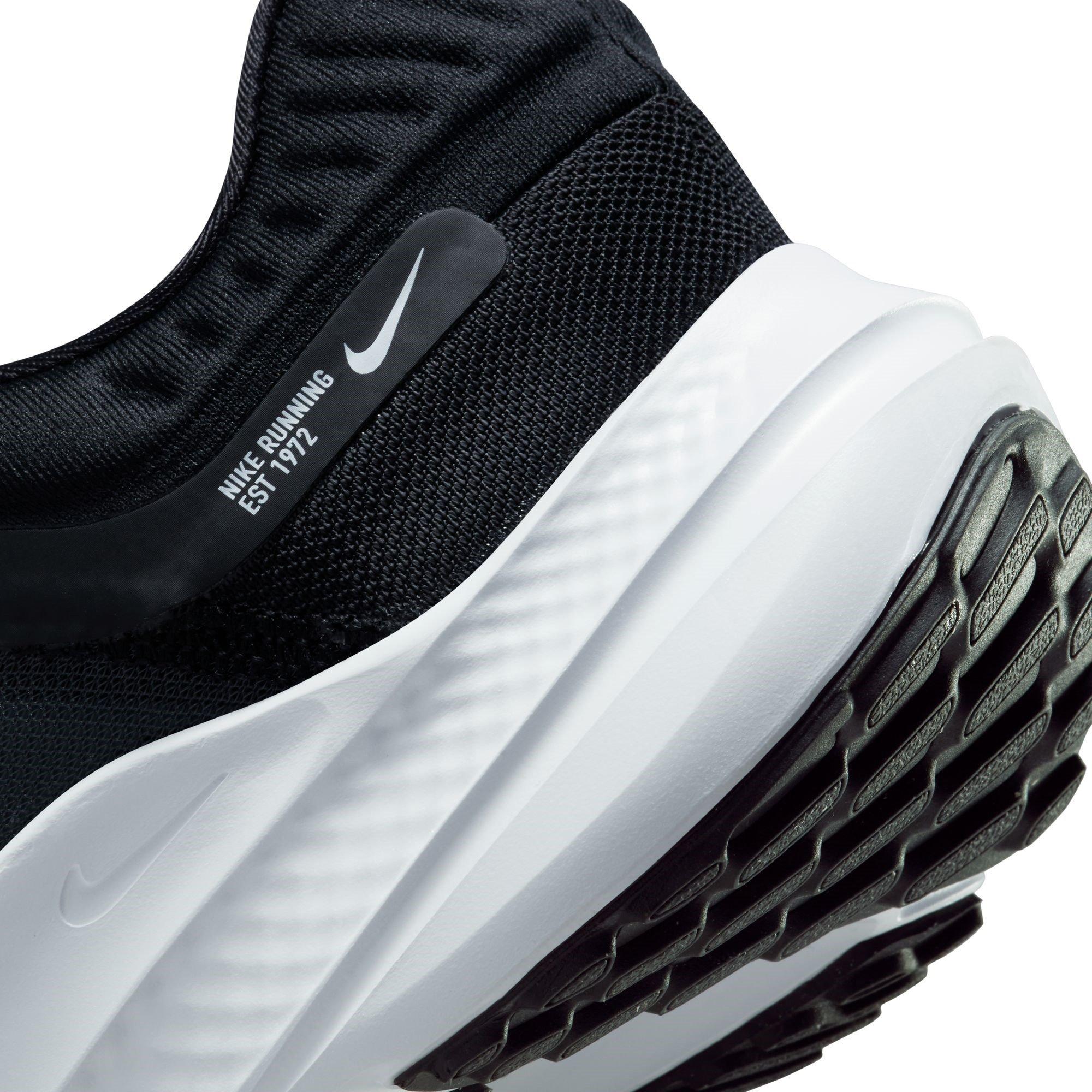 Black/White - Nike - Quest 5 Women's Road Running Shoes - 8