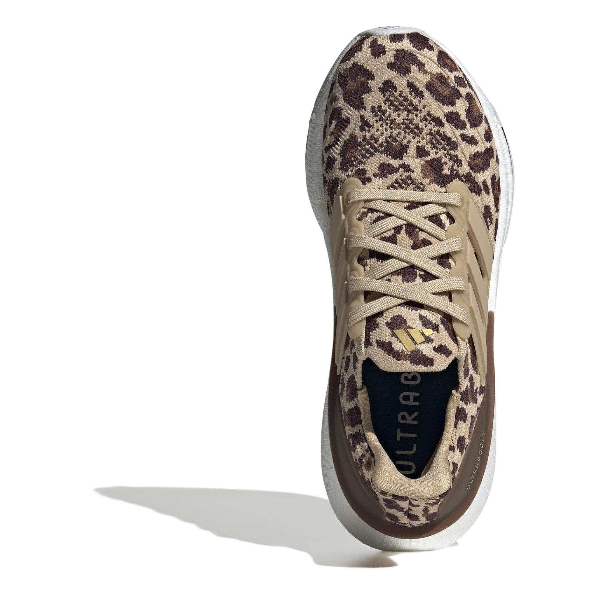 Magisches Beige - adidas - Ultraboost Light Low-Top Trainers Womens - 5