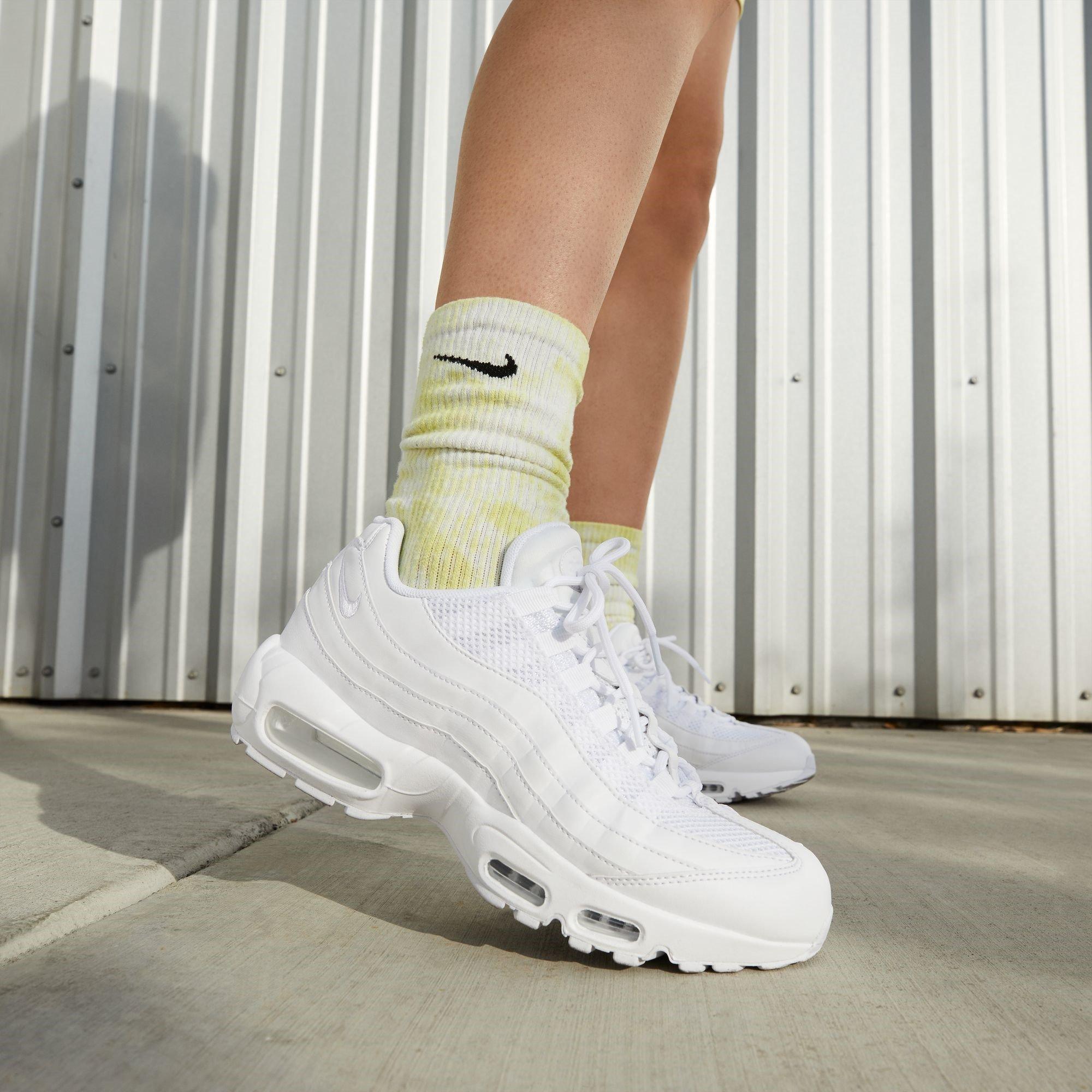 Bijelo/bijelo-metalik - Nike - Air Max 95 Essential Trainers - 8
