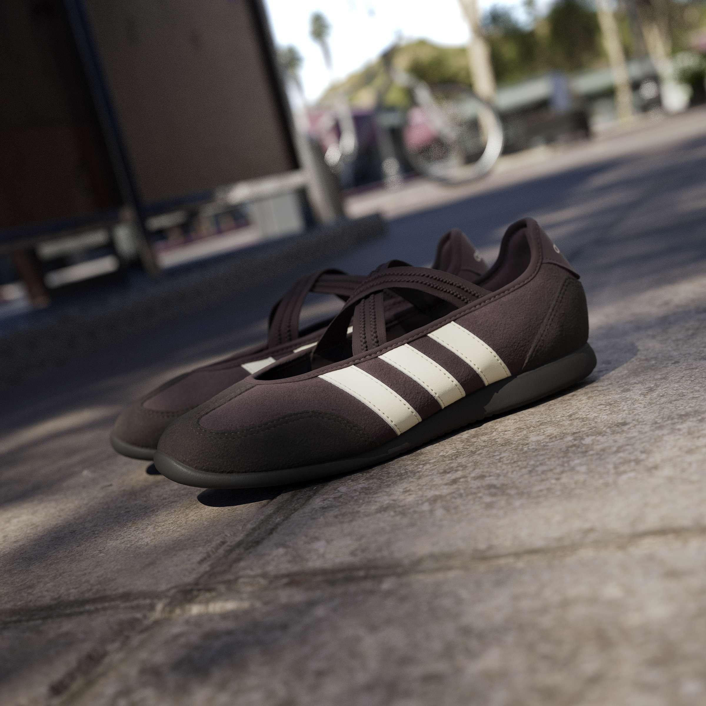 Brown/Cream - adidas - Women's Low-Top Trainers - 15