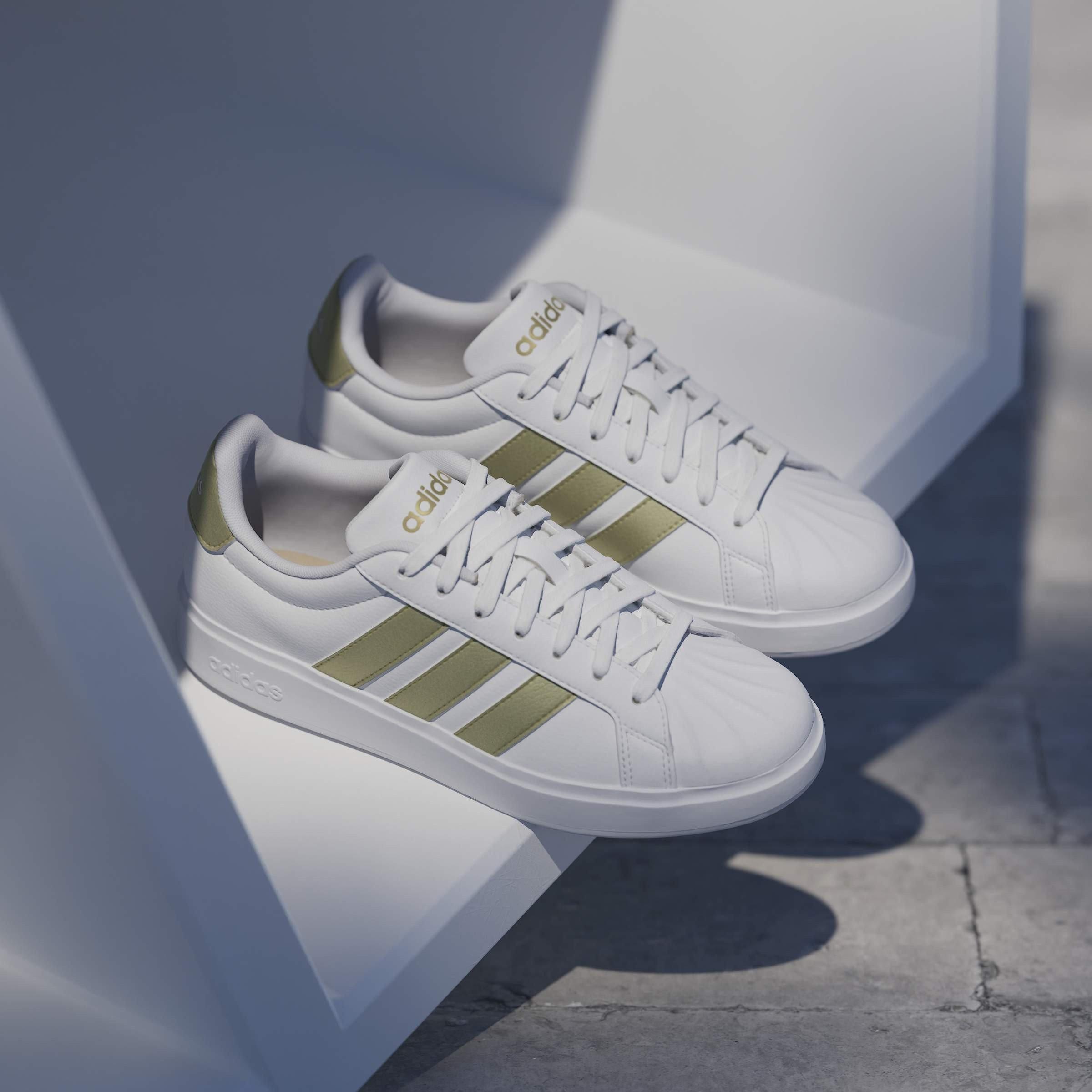 Weiß/Gold/Weiß - adidas - Women's Low-Top Trainers - 12