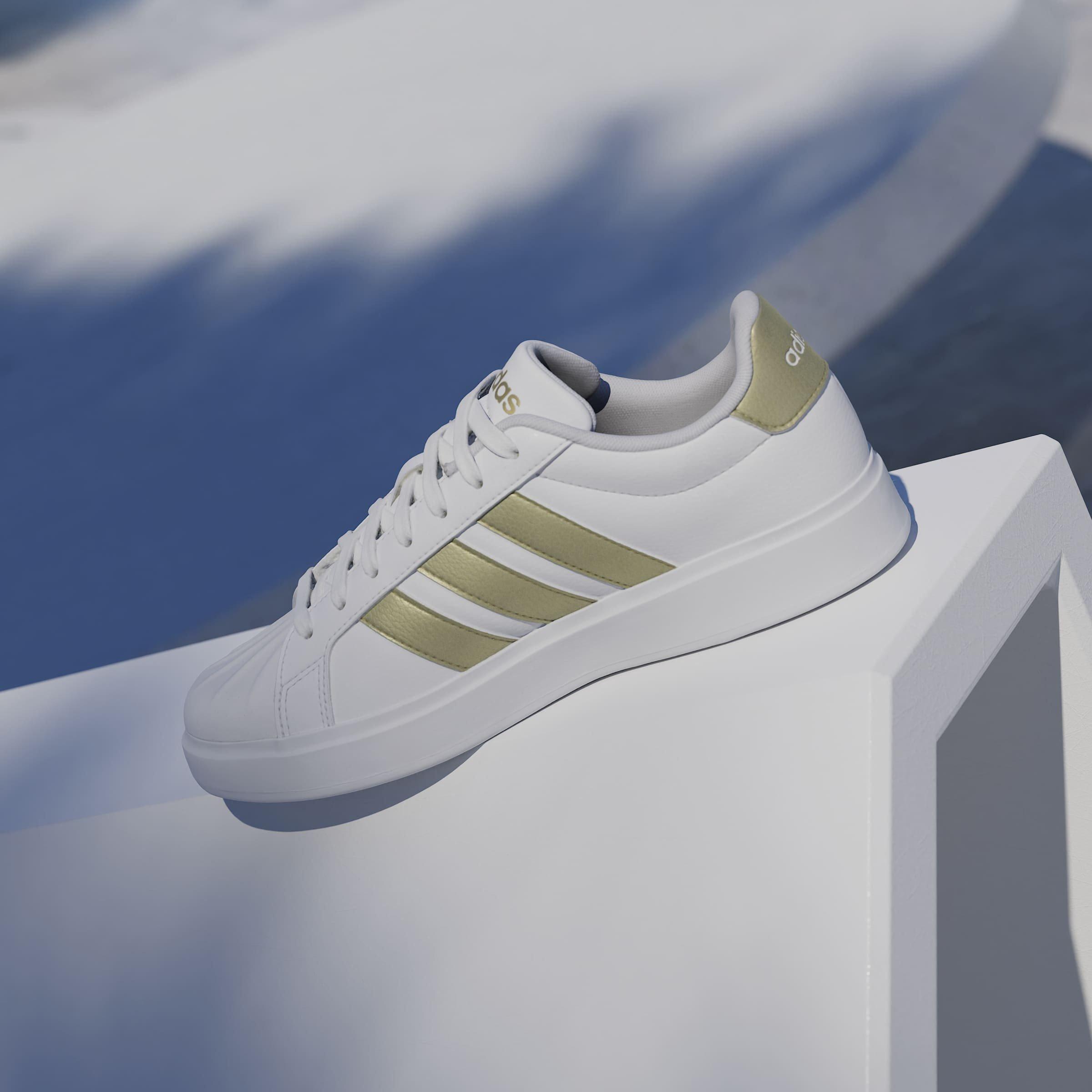Weiß/Gold/Weiß - adidas - Women's Low-Top Trainers - 14