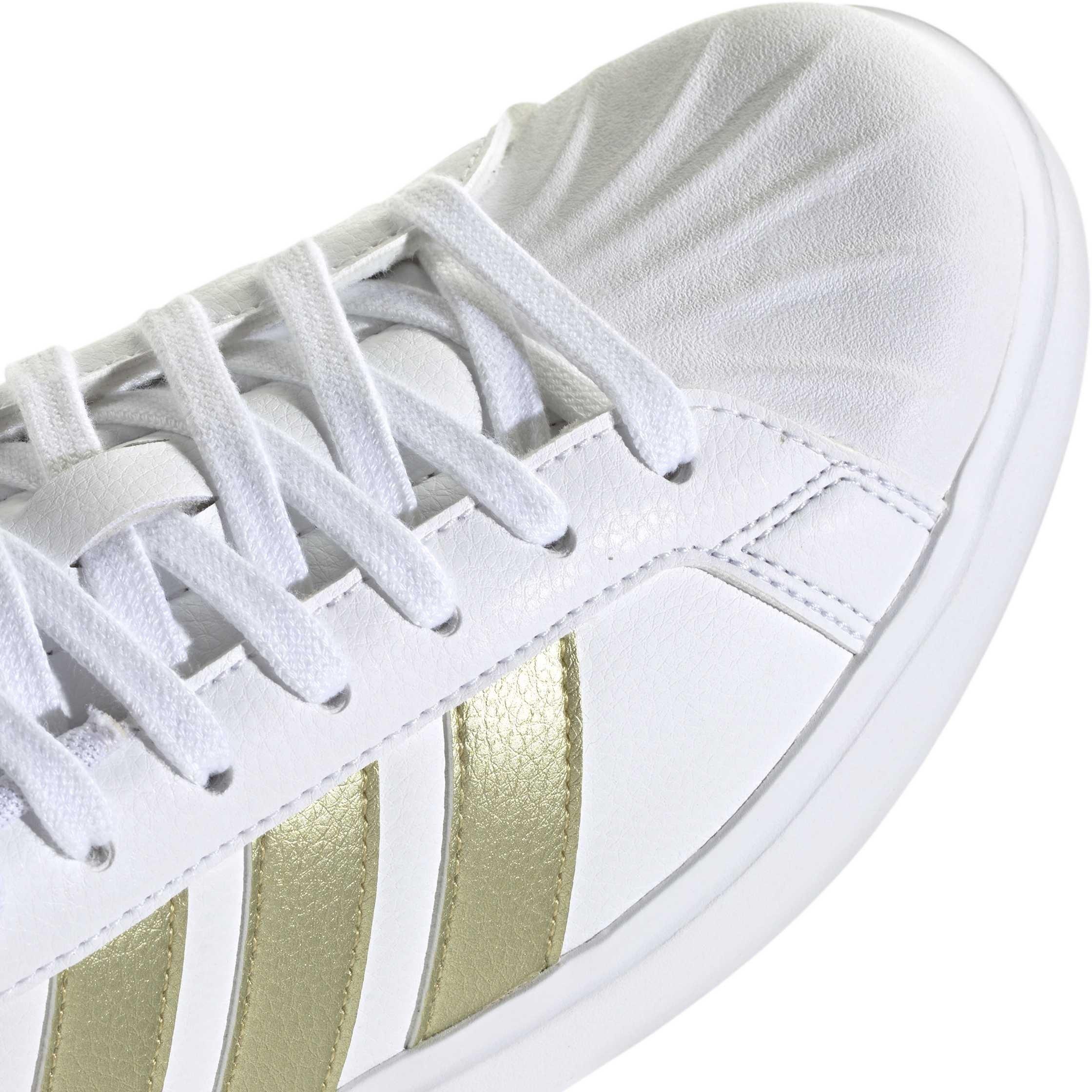 Weiß/Gold/Weiß - adidas - Women's Low-Top Trainers - 8