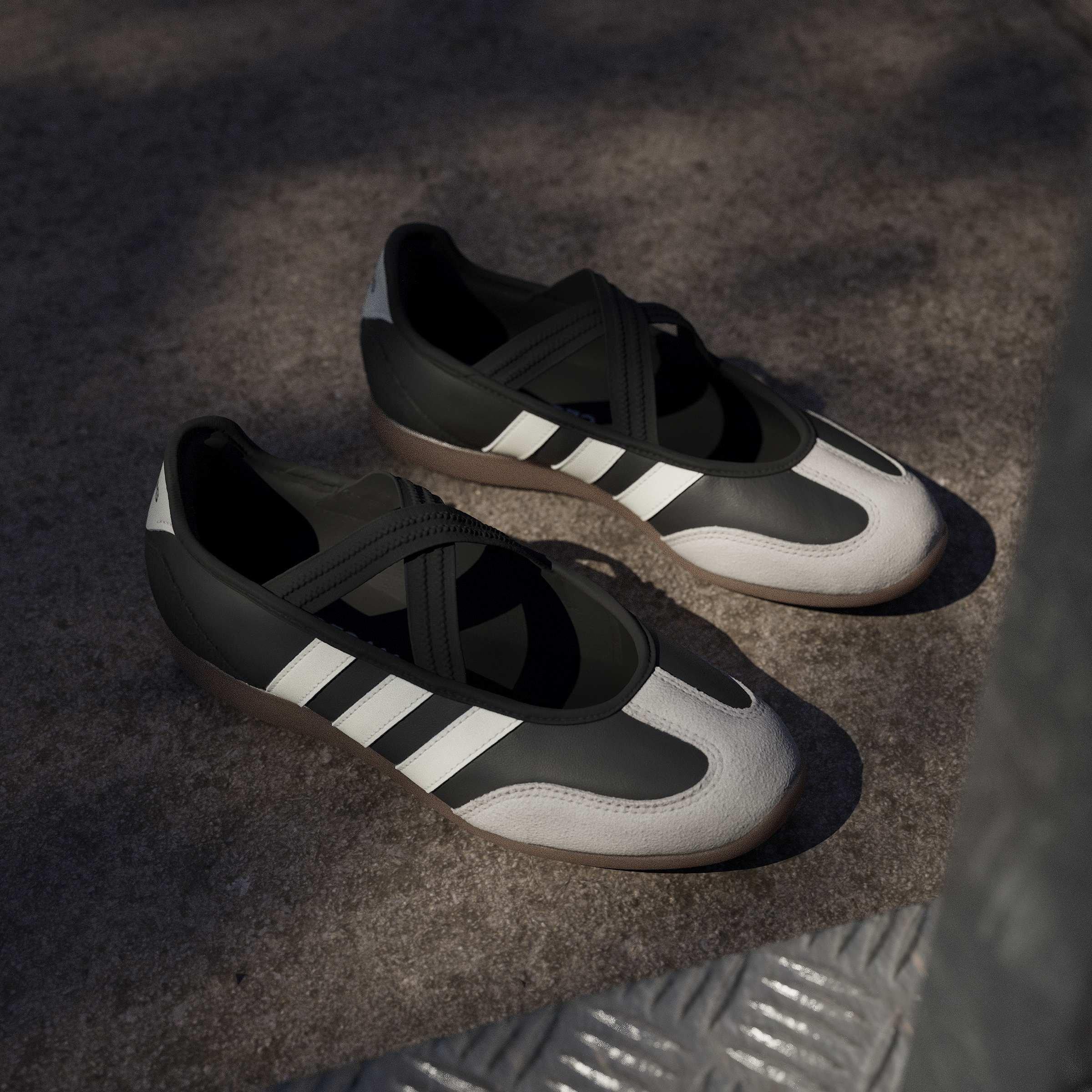 Black/White/Gum - adidas - Women's Low-Top Trainers - 12