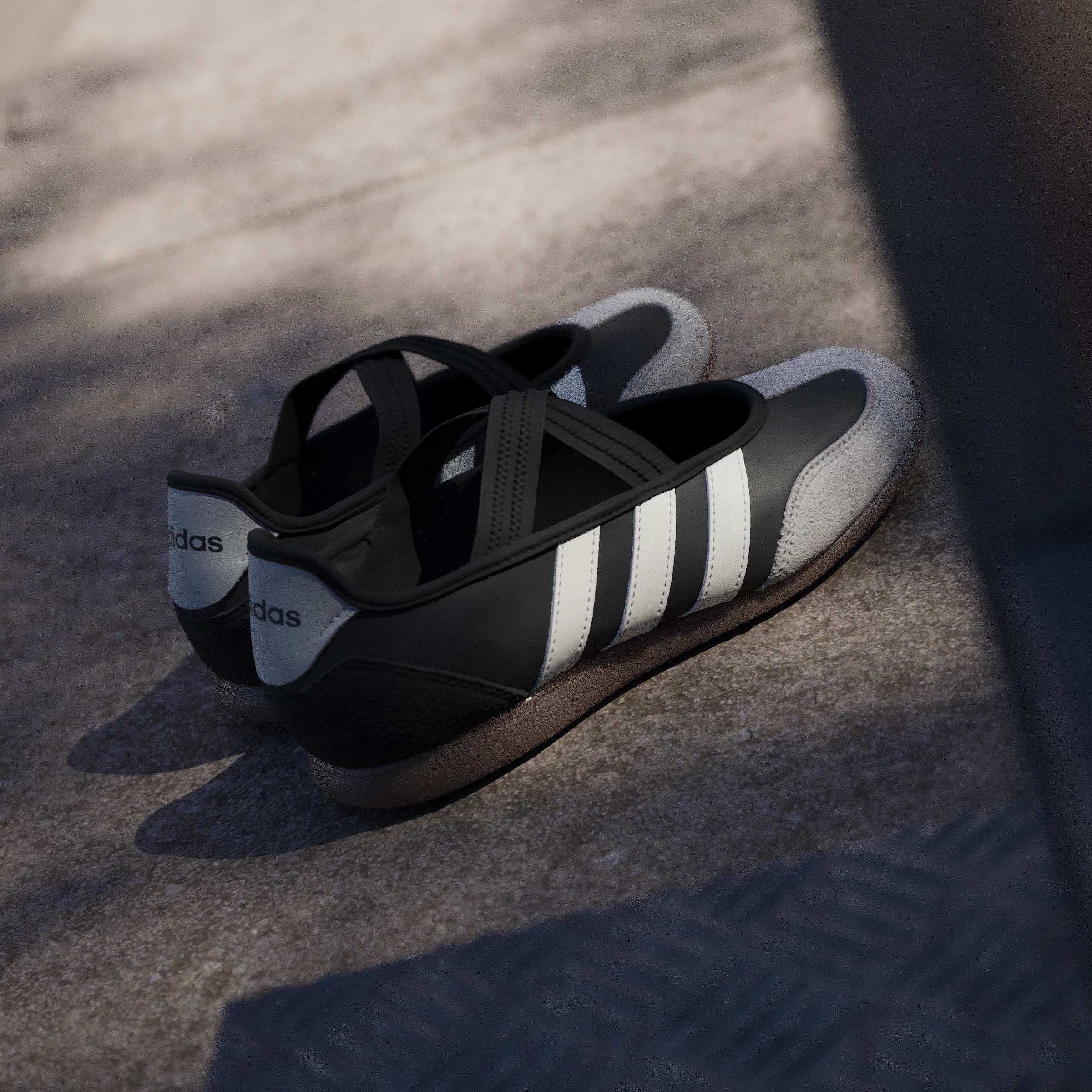 Black/White/Gum - adidas - Women's Low-Top Trainers - 13