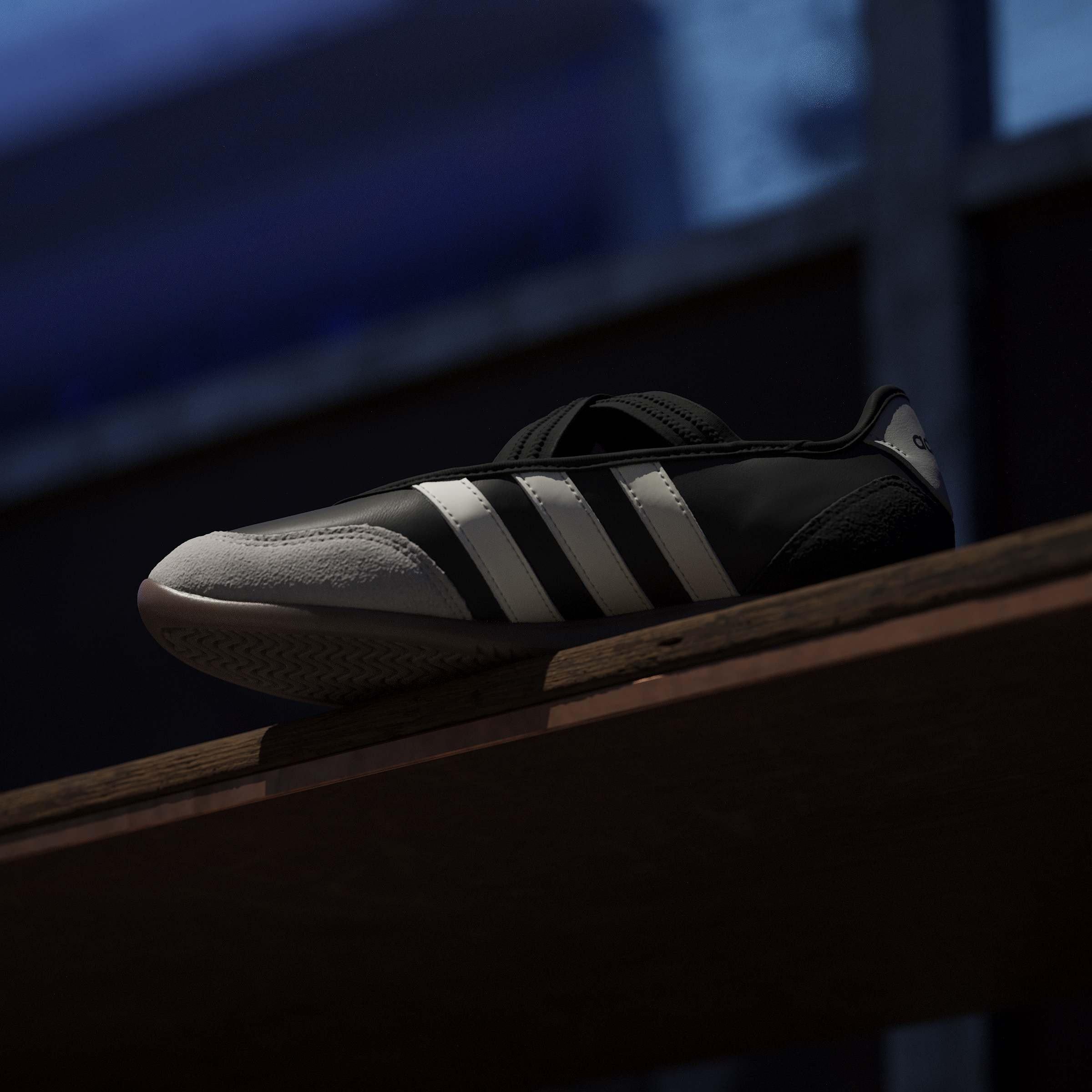 Black/White/Gum - adidas - Women's Low-Top Trainers - 14