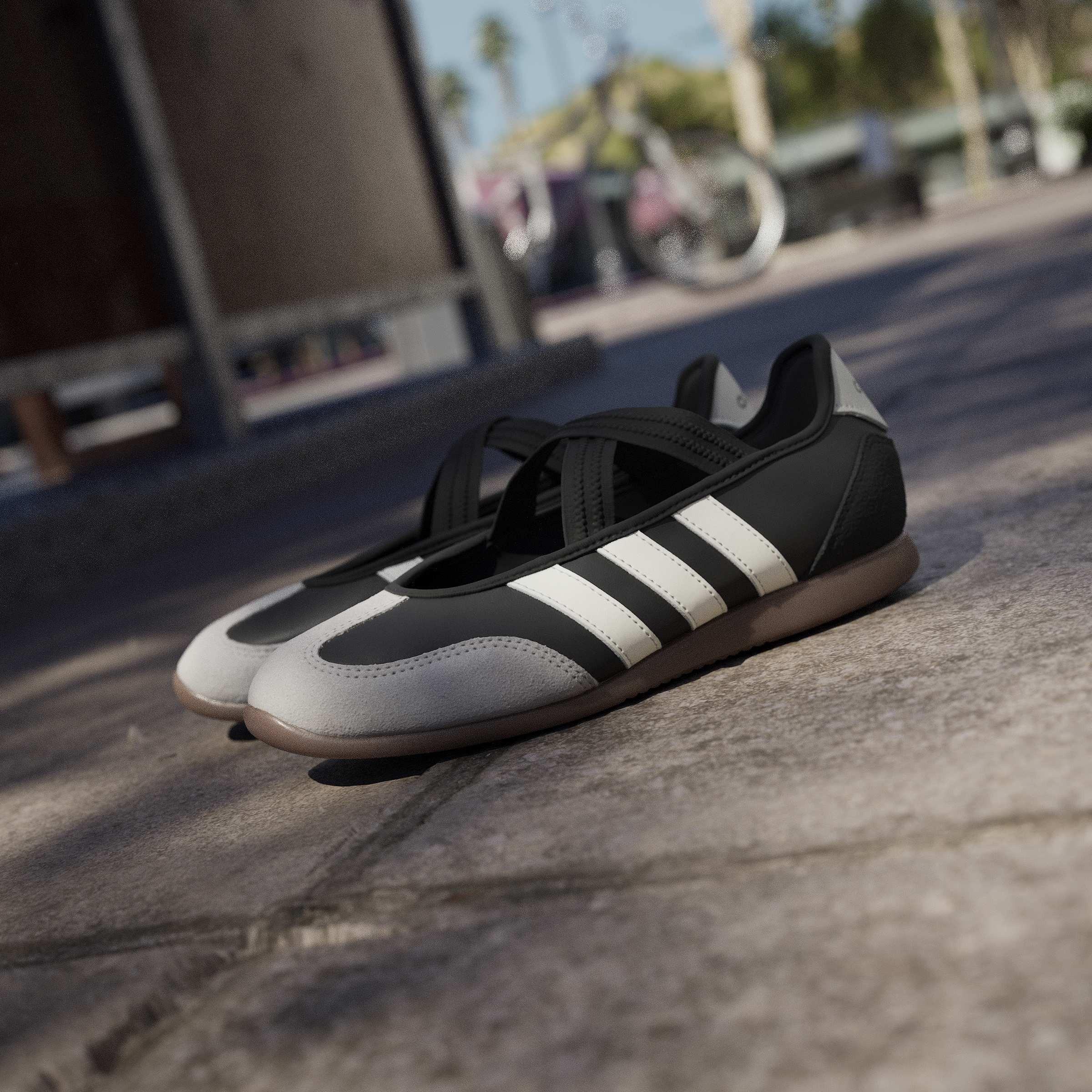 Black/White/Gum - adidas - Women's Low-Top Trainers - 15