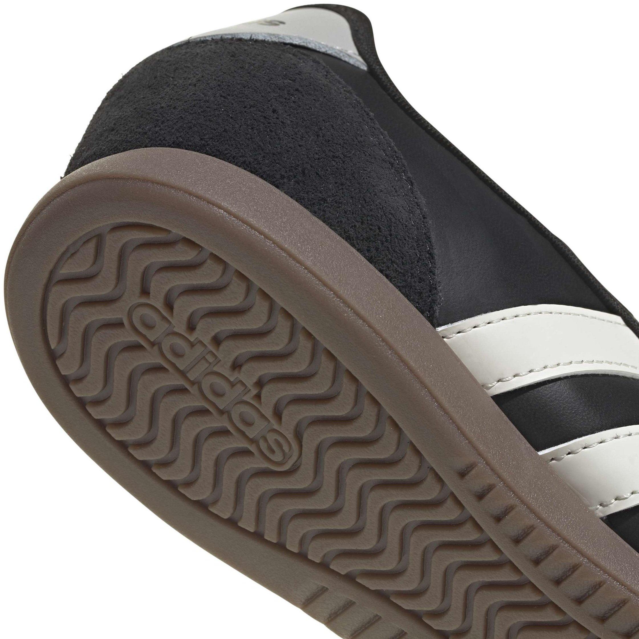 Black/White/Gum - adidas - Women's Low-Top Trainers - 7