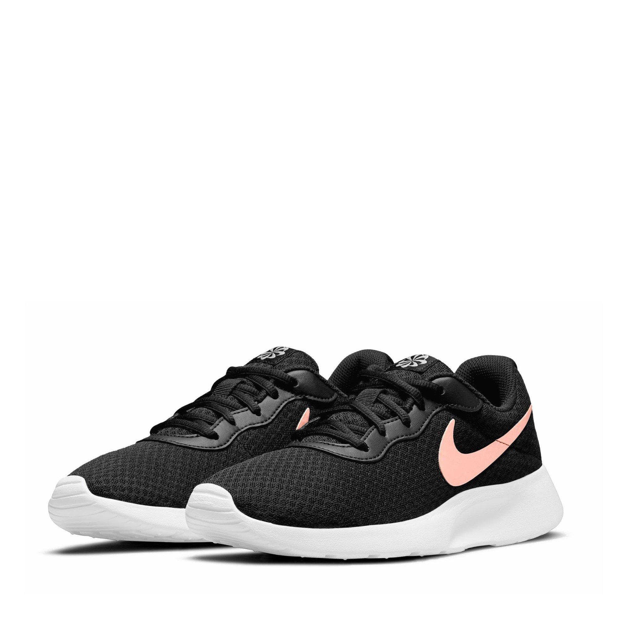 Can you run in nike clearance tanjun