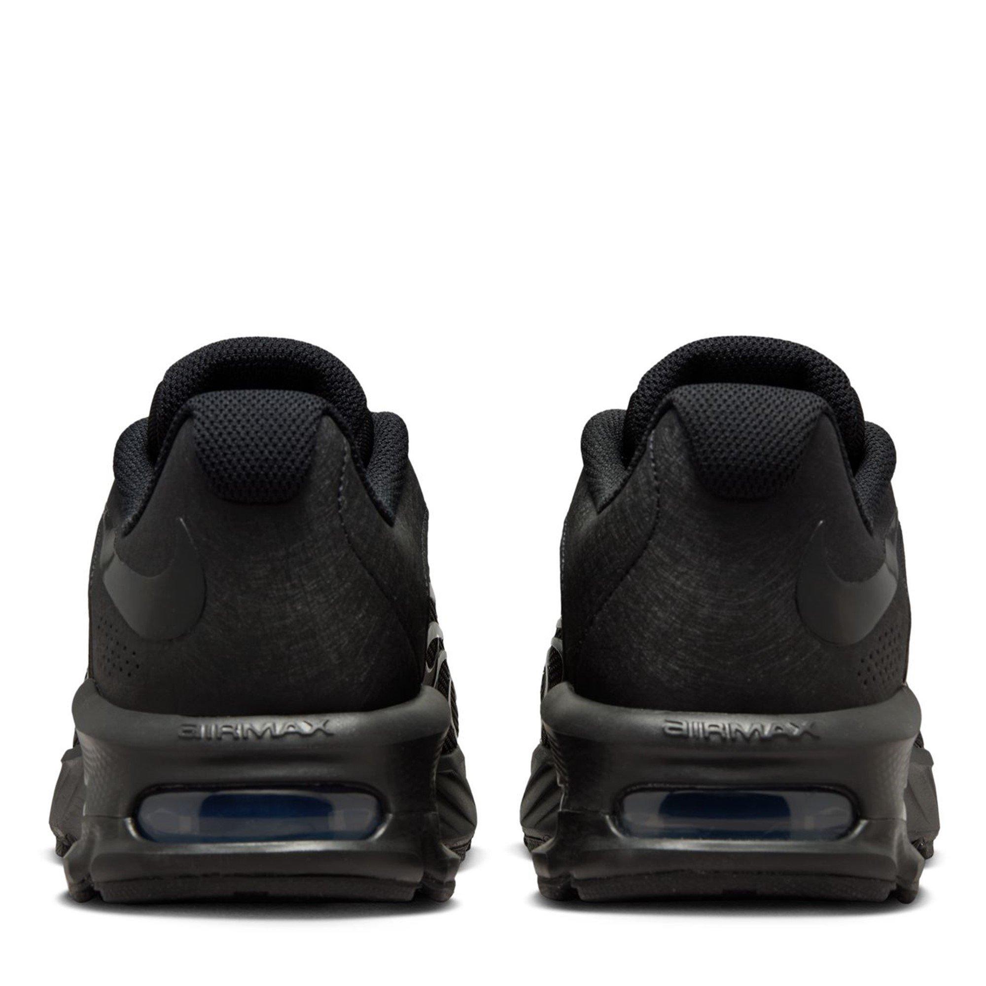 Triple Black - Nike - Air Max Fire Runners Womens - 4